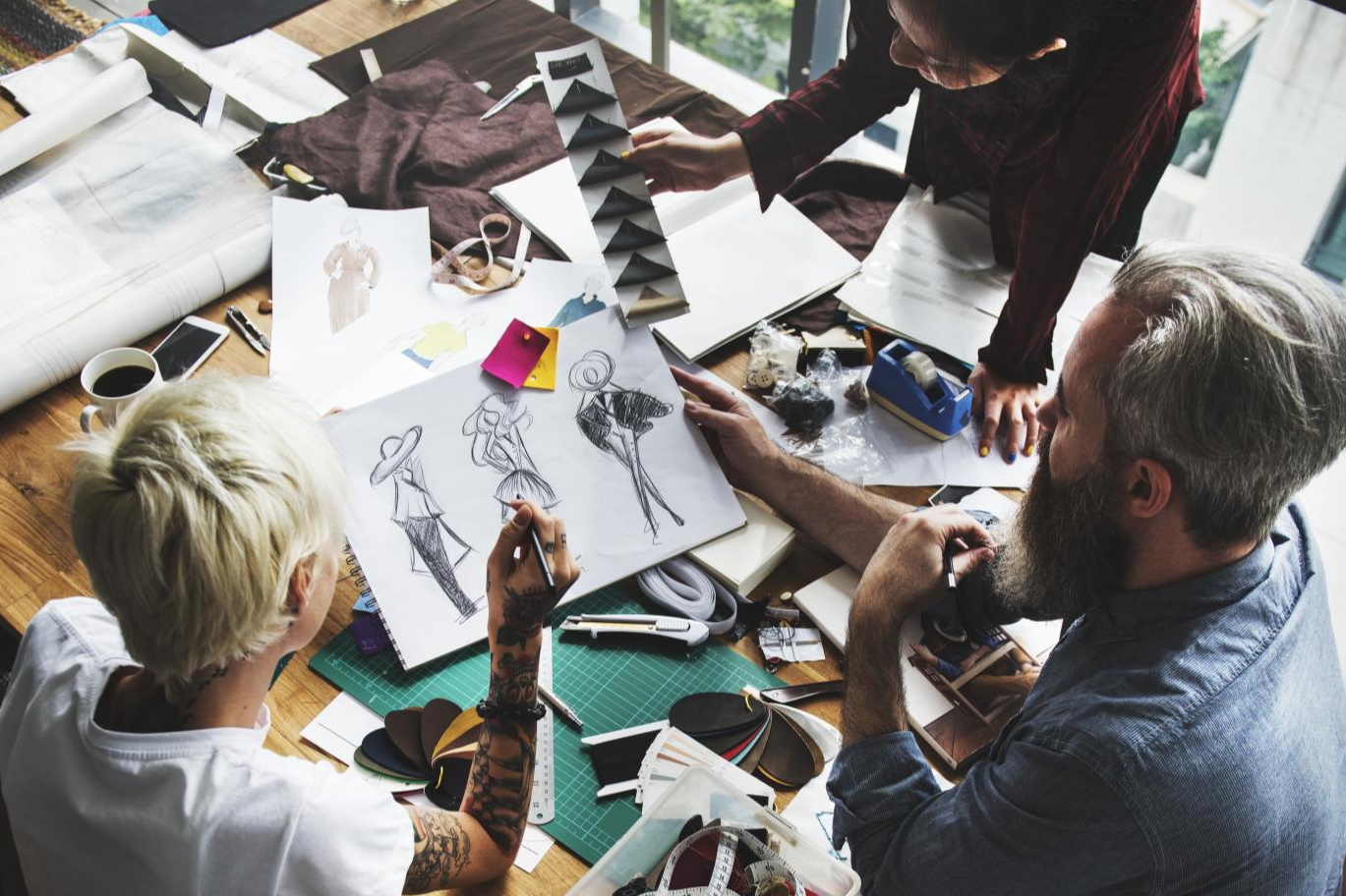 ¿Es posible crear una marca de ropa con expertos? Los servicios de Workroom