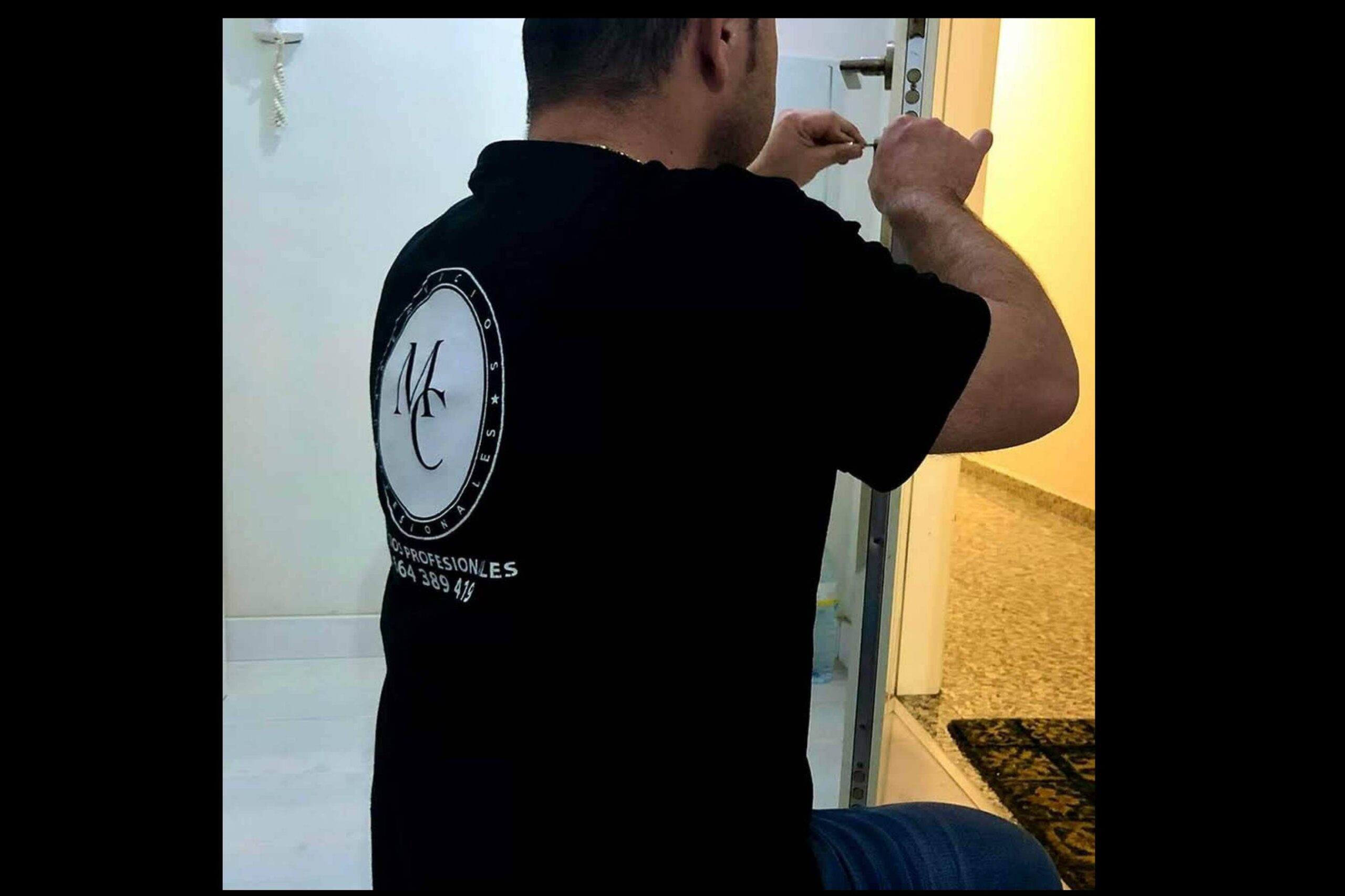 Servicios de cerrajero urgente y no urgente Valencia en MC Servicios Profesionales