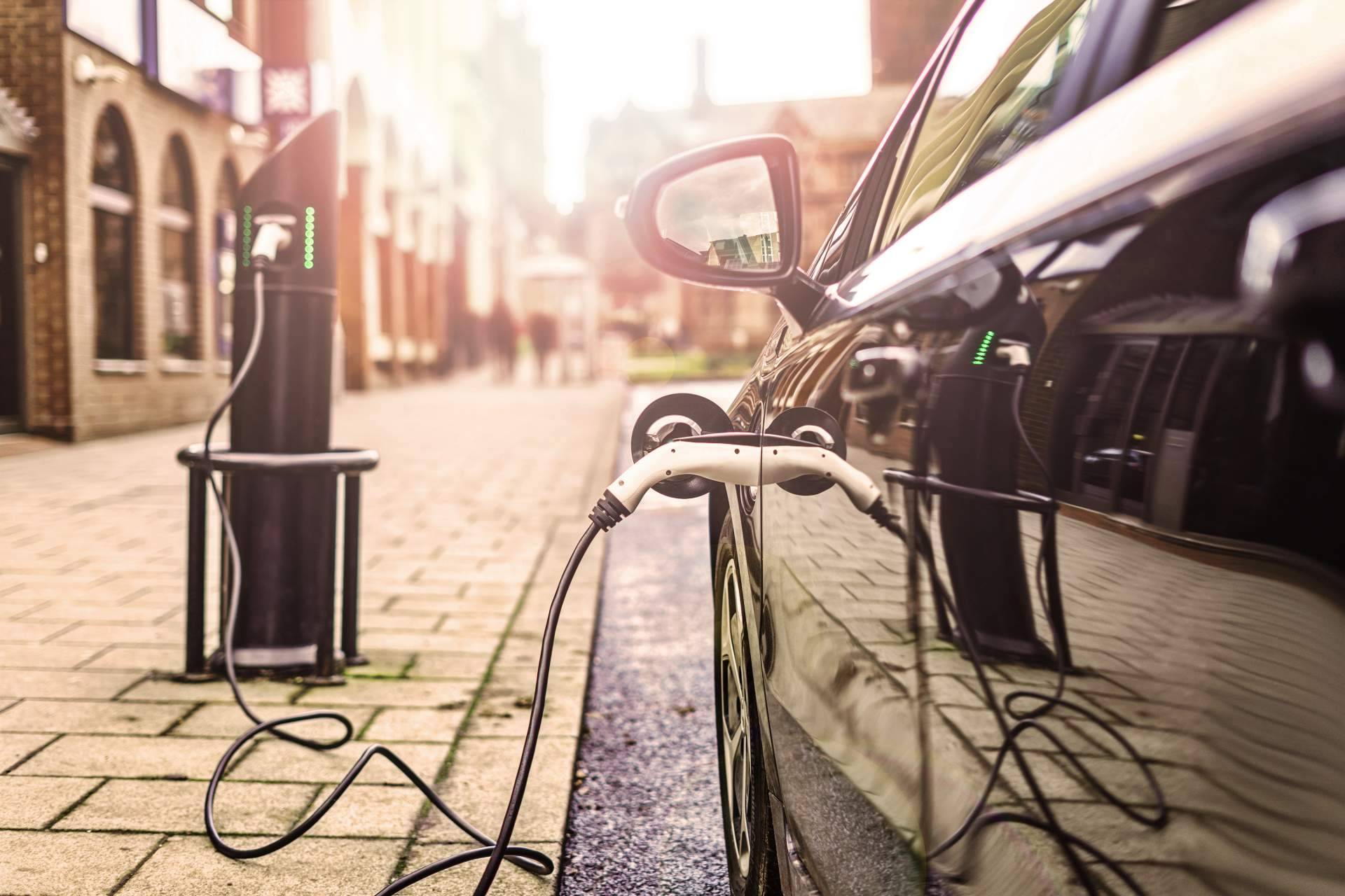 Los servicios enfocados en la movilidad eléctrica, de la mano de AsesorEnergético.info