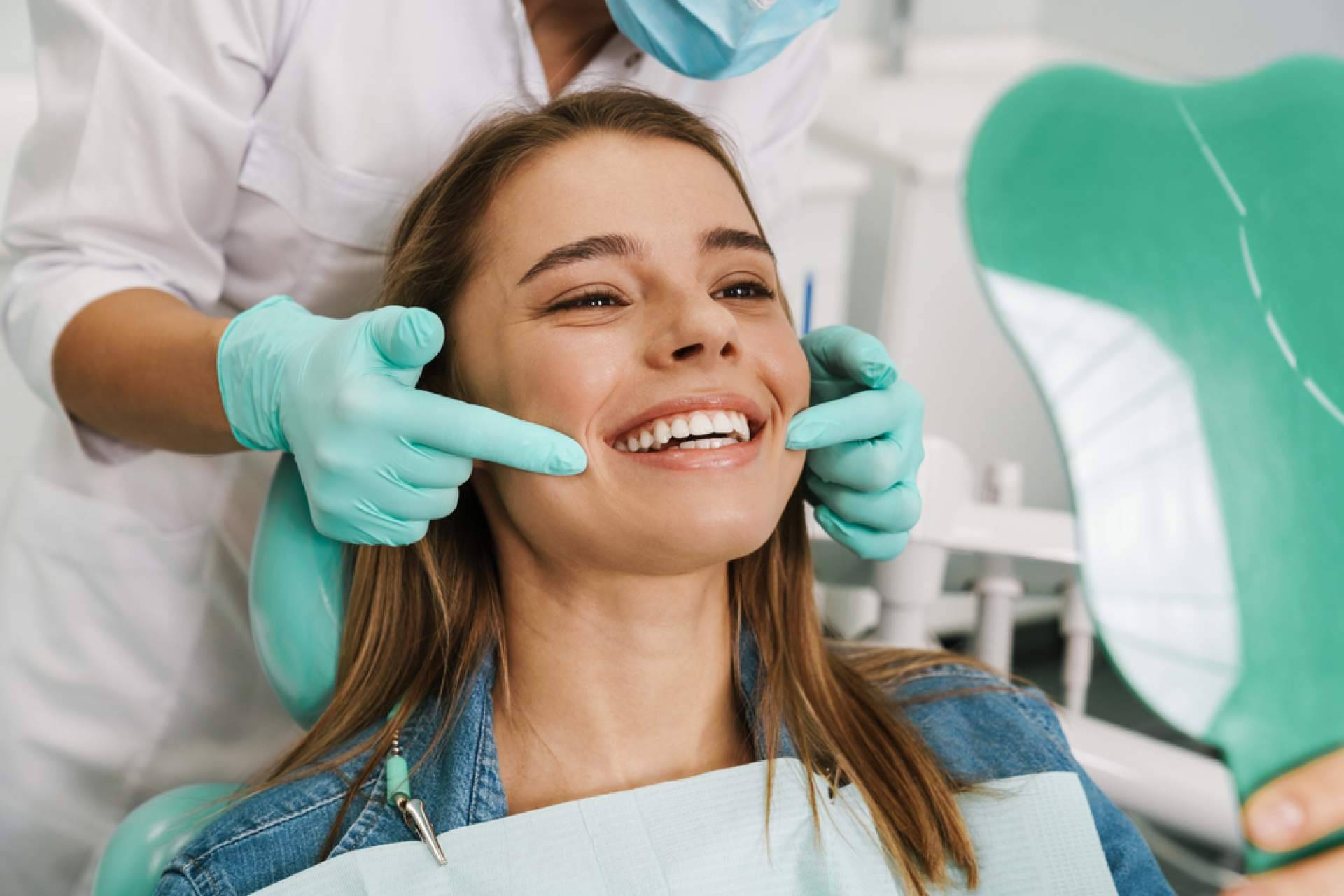 El diseño de sonrisa y la salud dental, según el Doctor Jorge Escobar