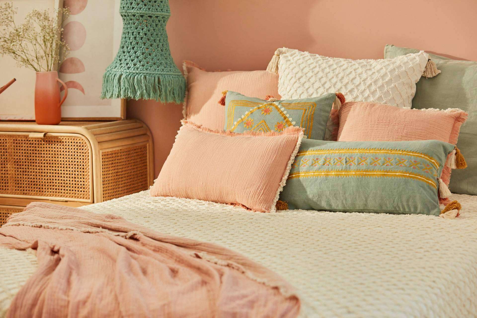 Calma House ofrece cojines decorativos para cama con diseños exclusivos y de excelente calidad