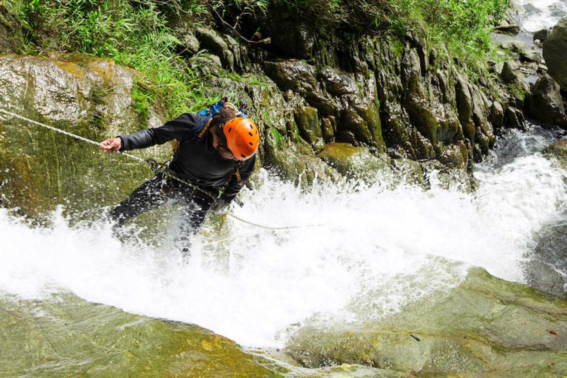 Barranquismo en los cañones de la Sierra de Guara en España, con Canyoning Espagne