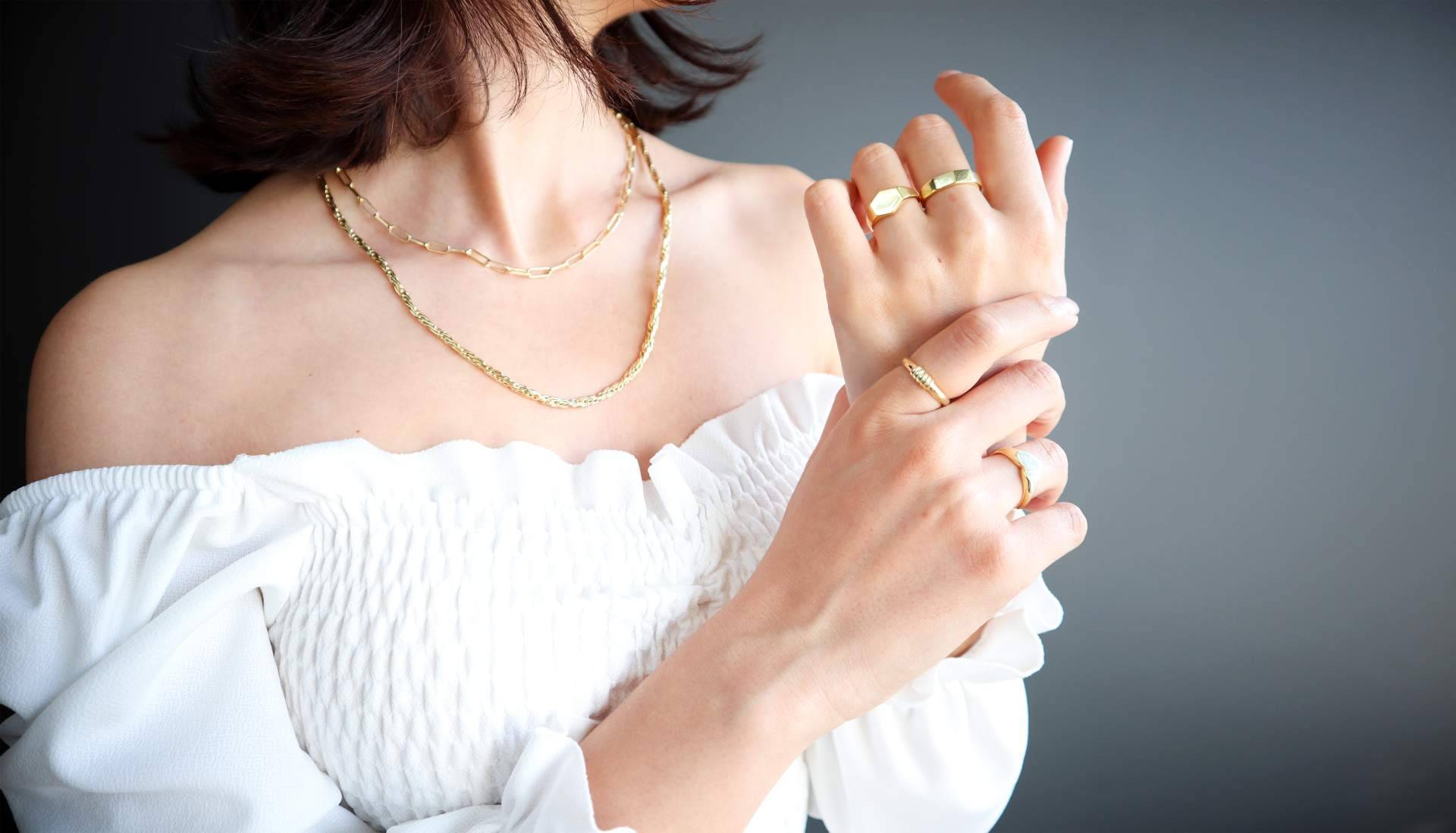 Brillo y belleza al alcance en la joyería online española Adamina