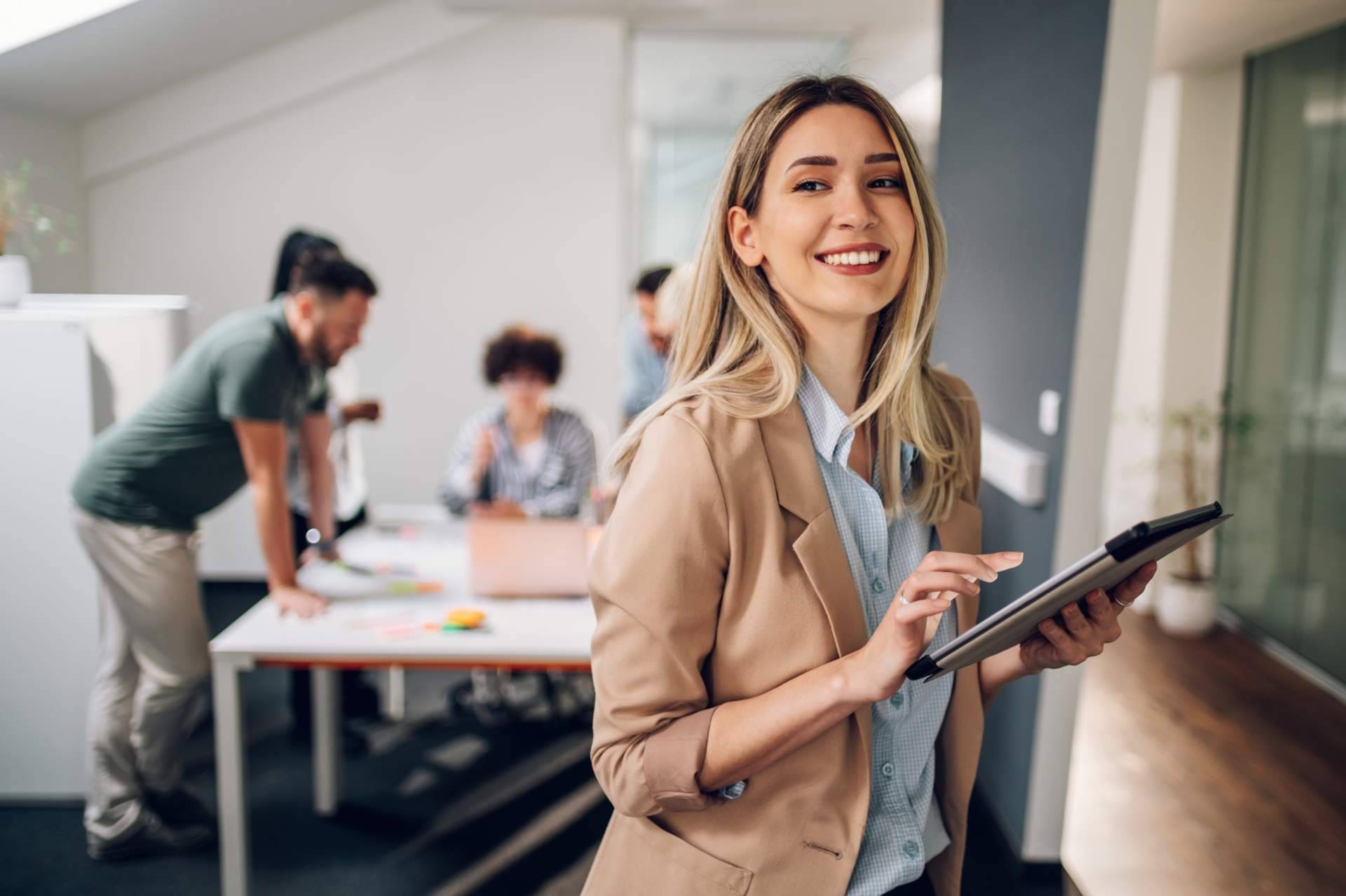 Formación profesional especializada en digital business, con Empower Talent