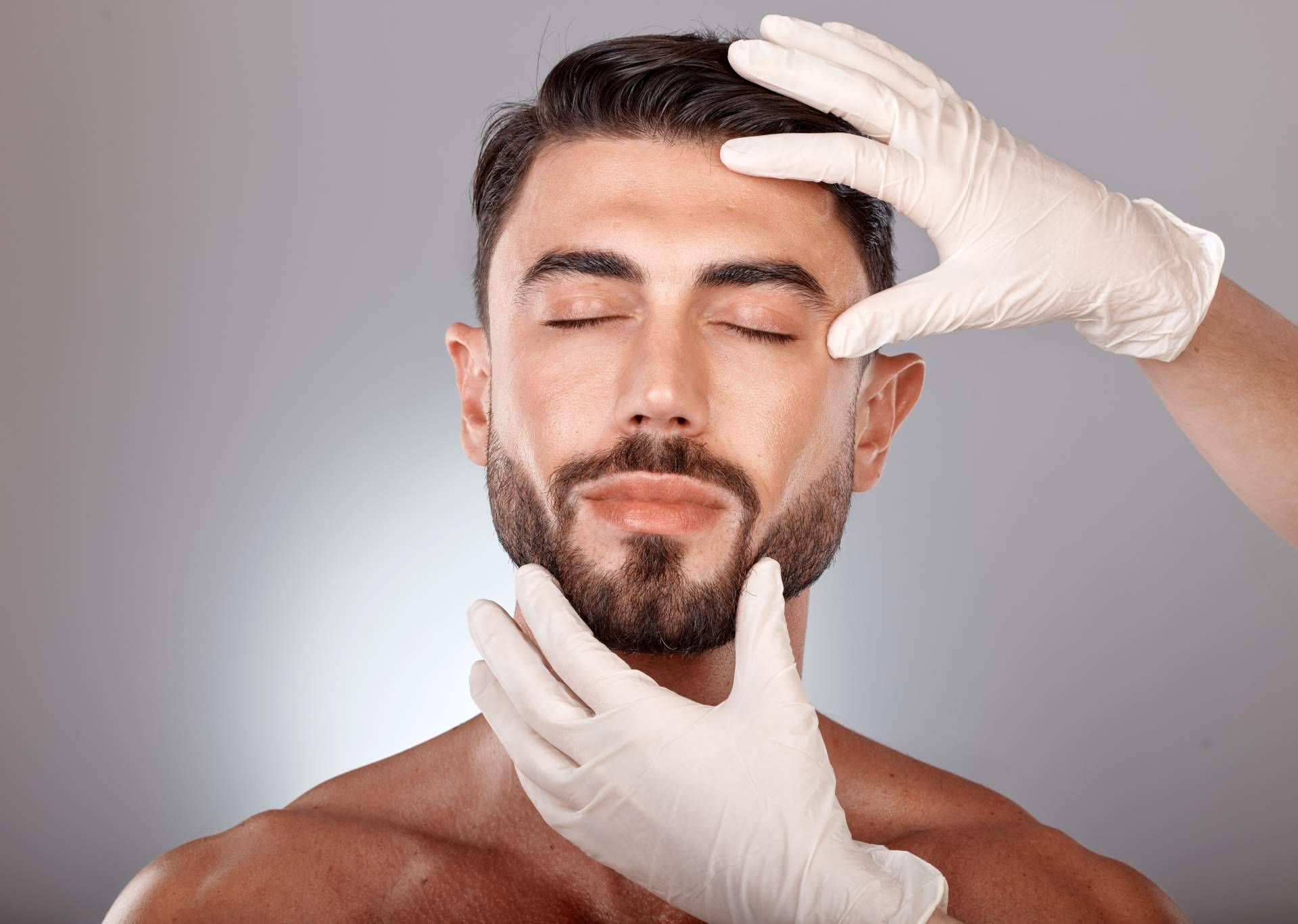 Masculinización de rostro con ácido hialurónico en Alluring Clinic, uno de los tratamientos más buscados por los hombres