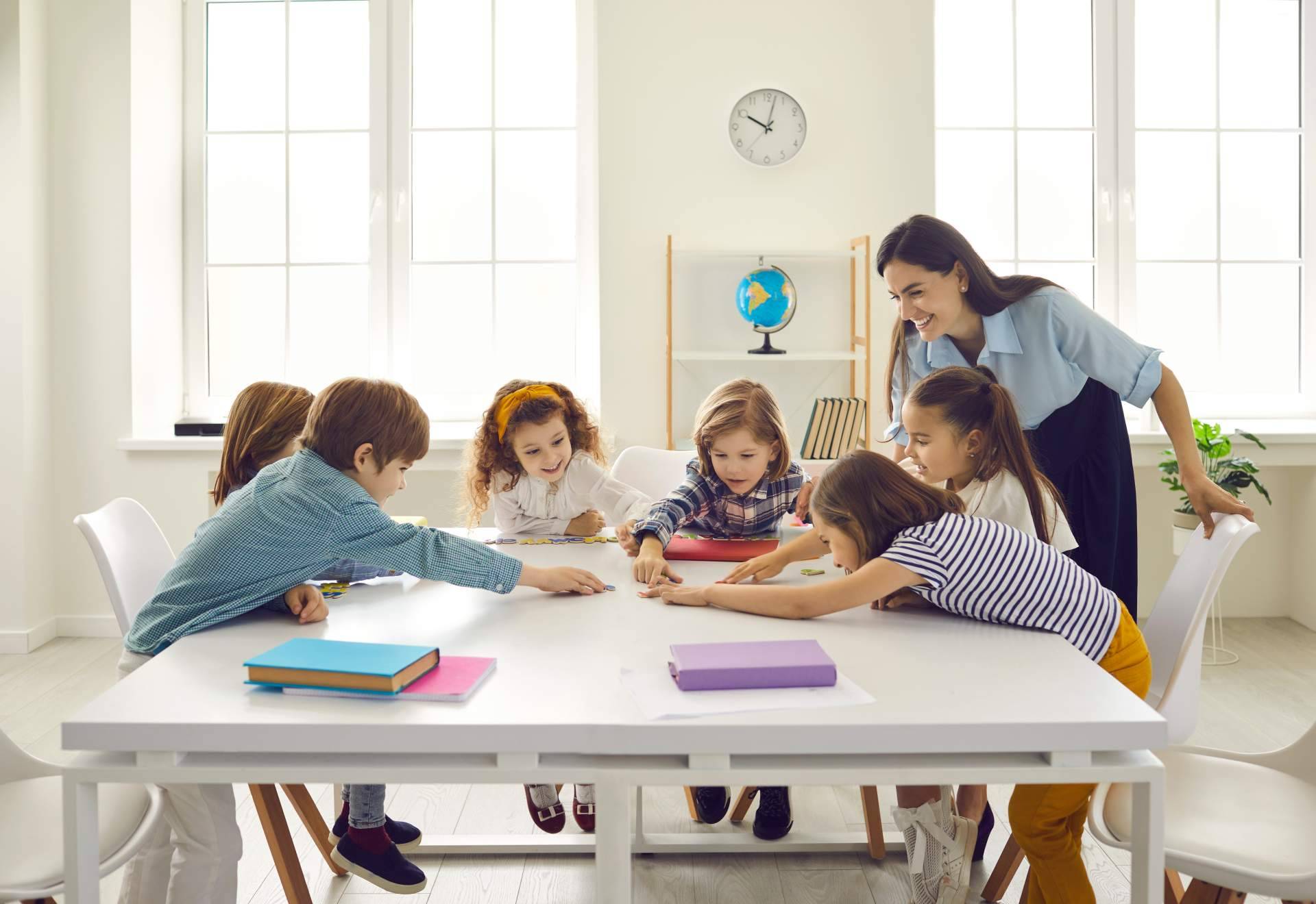 La coeducación en la escuela e institutos; clave para una sociedad igualitaria