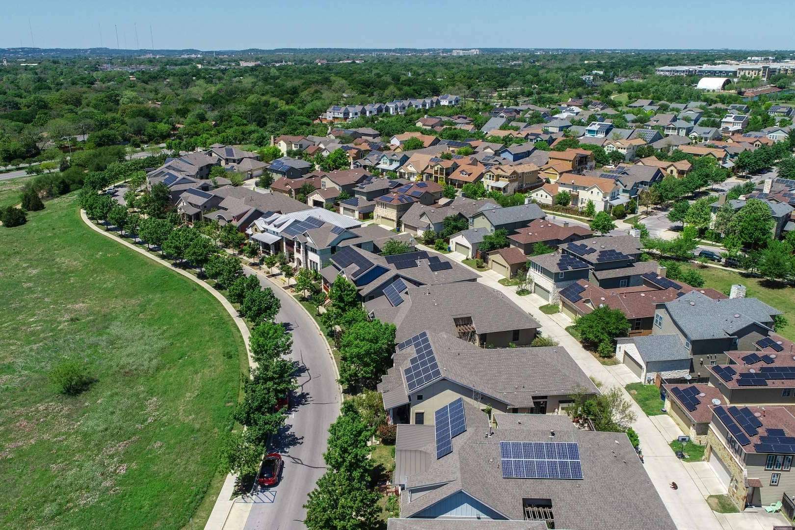 ¿Qué son y qué ventajas ofrecen las comunidades solares?, por Senda