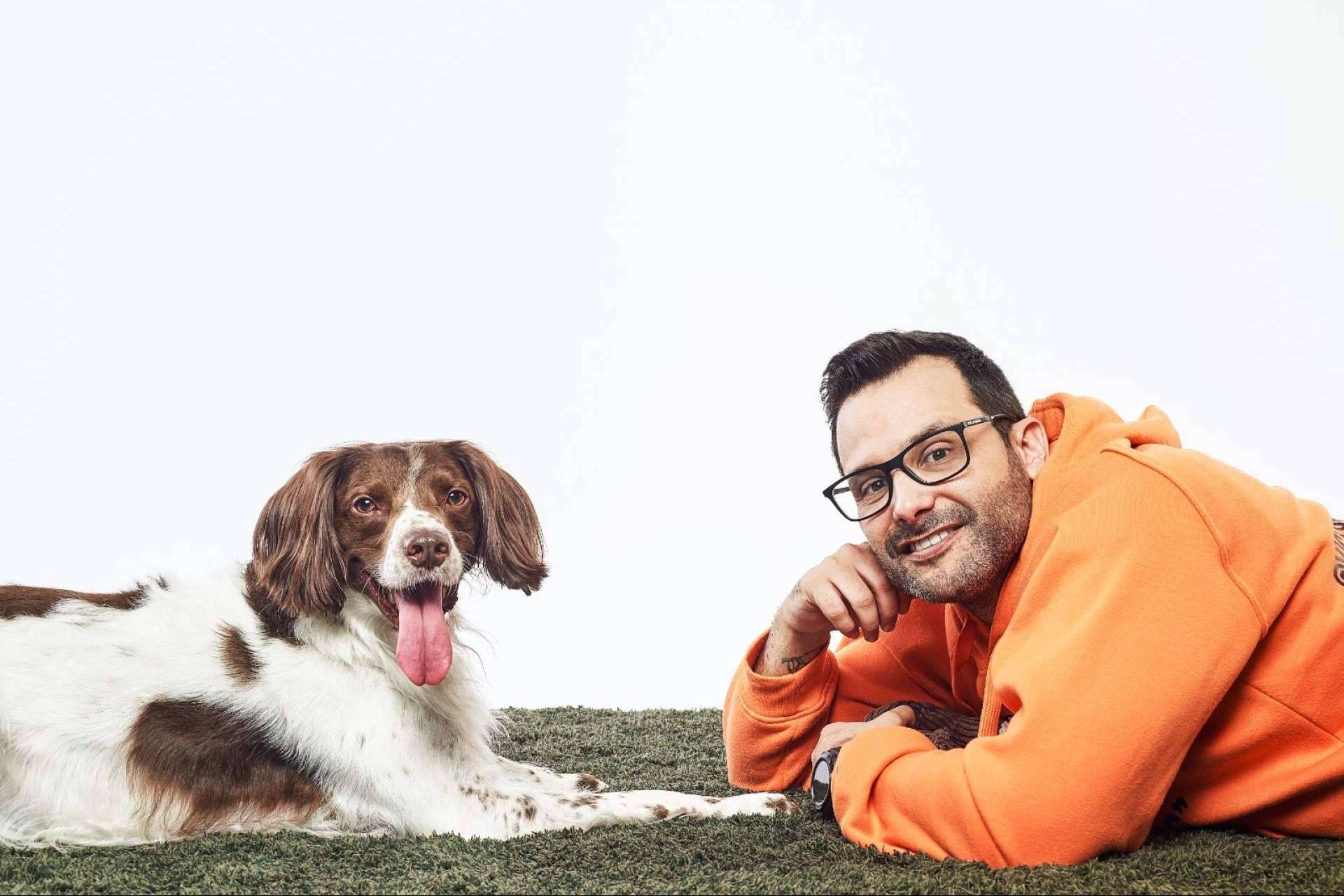 Revolución en el mundo canino con Adiestrando Respeto; Víctor Laborda convierte en compañeros ejemplares a perros que ladran sin parar y tiran de la correa