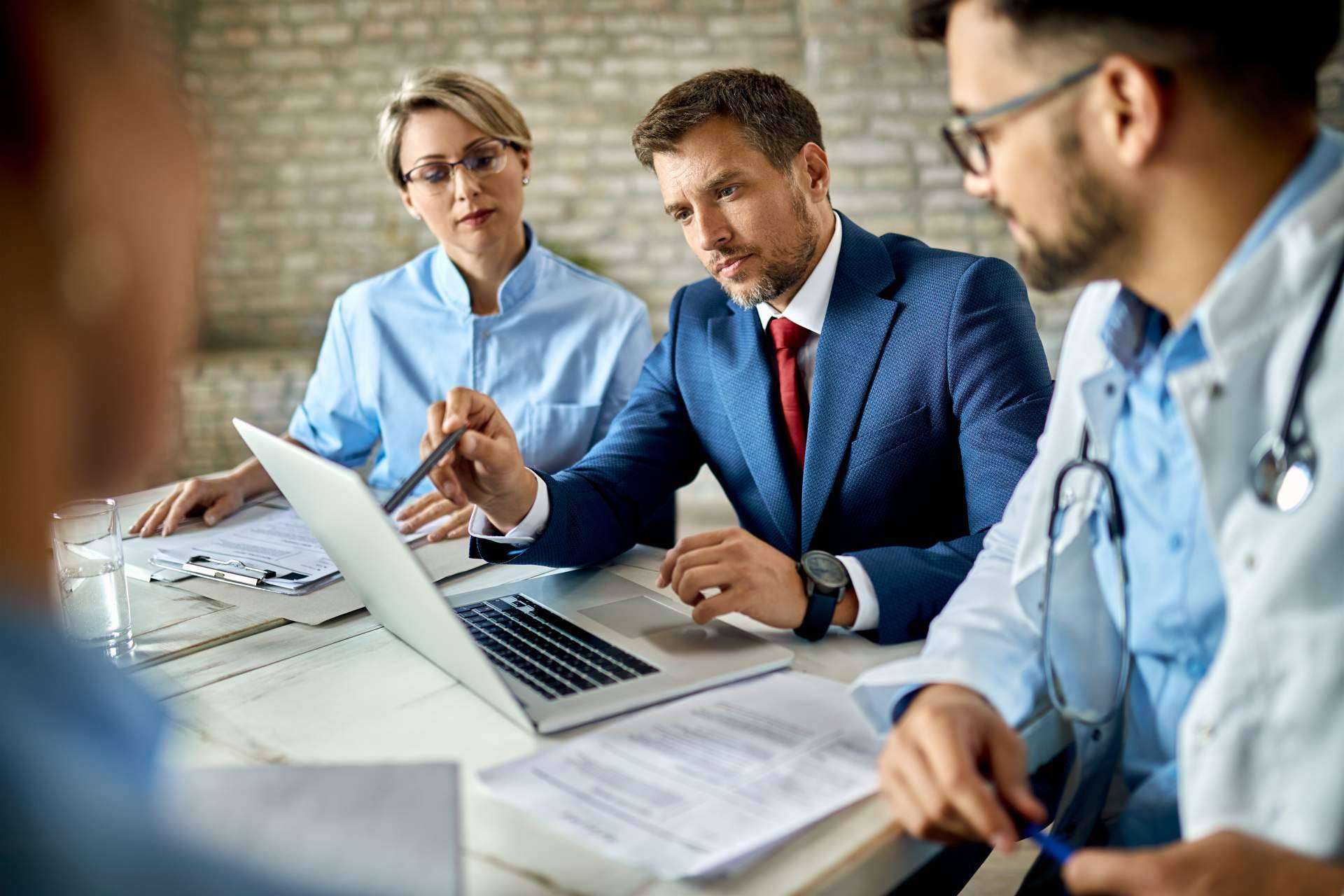 Entre la tecnología y el calor humano; la evolución del Headhunting en el mercado actual