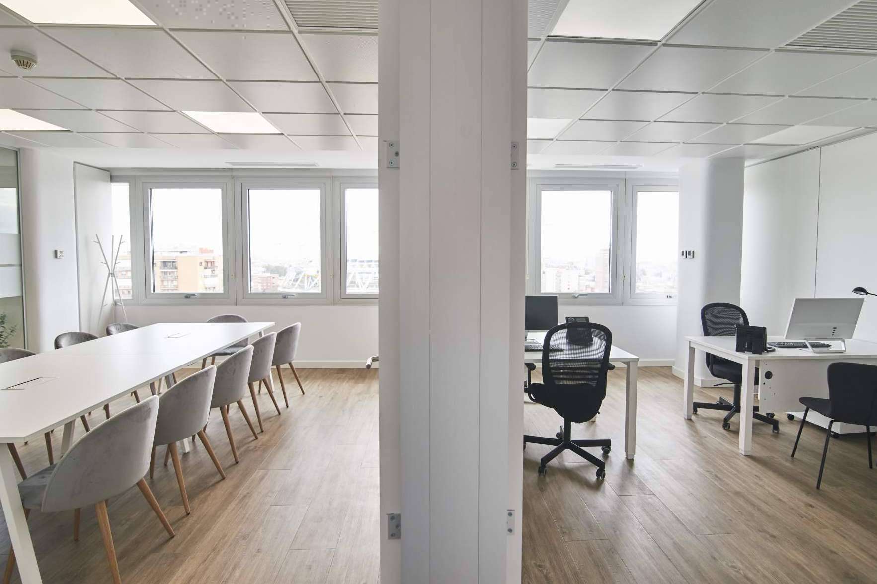 Atrium ofrece numerosas facilidades en sus centros de alquiler de oficinas, en Madrid