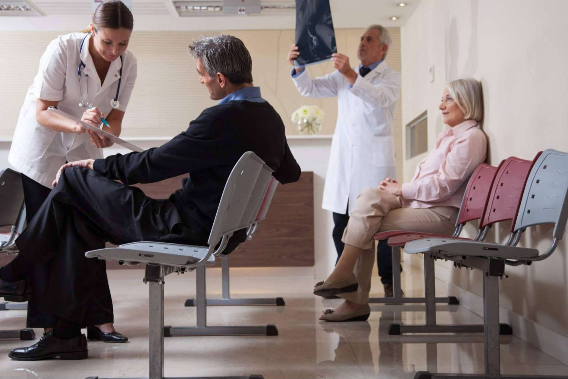 ¿Por qué contar con un hilo musical y divulgativo para entornos de espera de salud?
