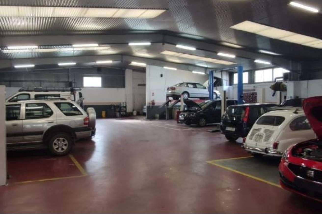 Dos naves industriales valoradas en cerca de un millón de euros en Cuenca, a subasta