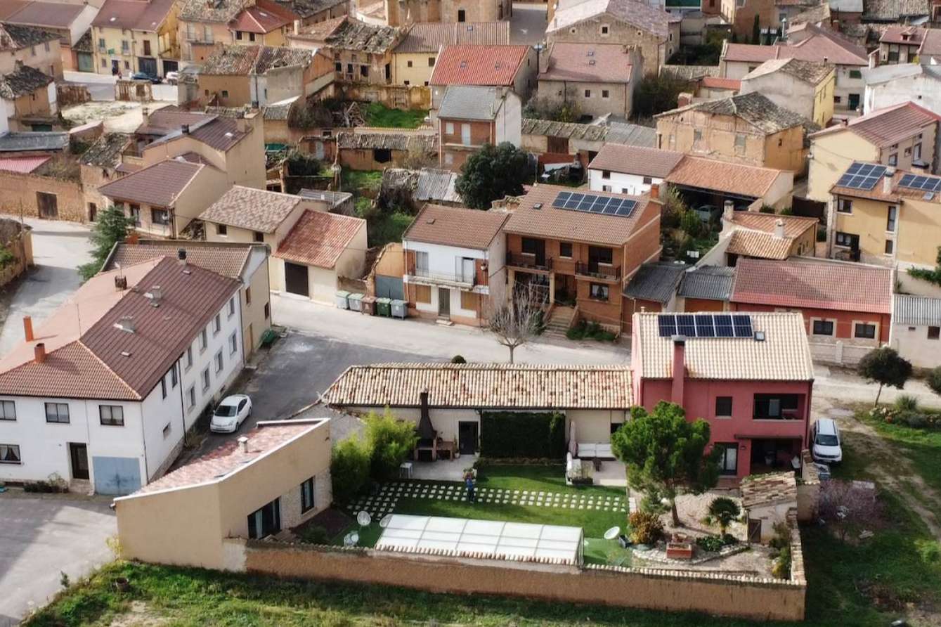 Enoturismo en familia en La Ribera del Duero desde un alojamiento con mucho encanto con La Ren Lecrés