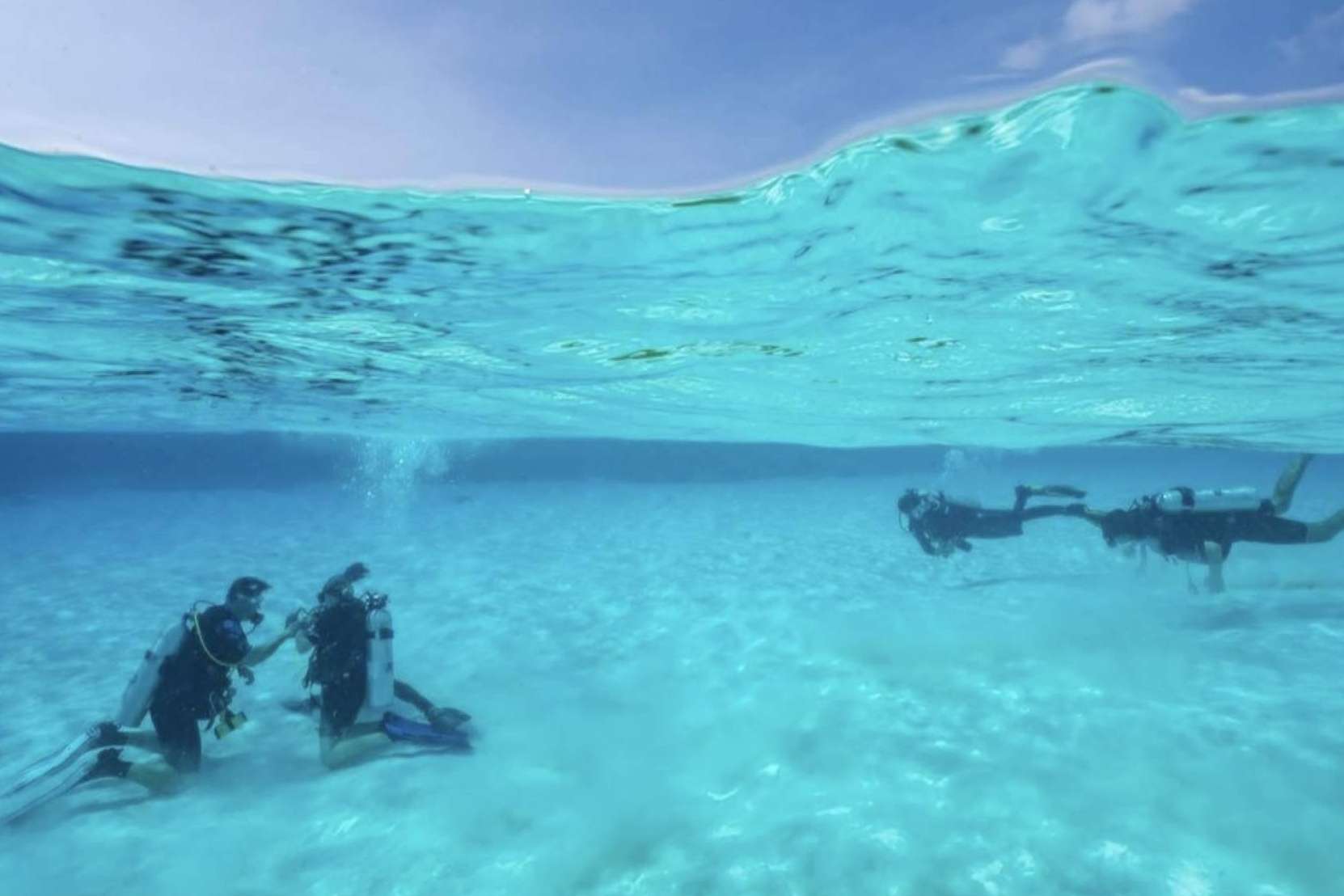 La relevancia de escoger una escuela de buceo que respete al 100% los standards internacionales de buceo
