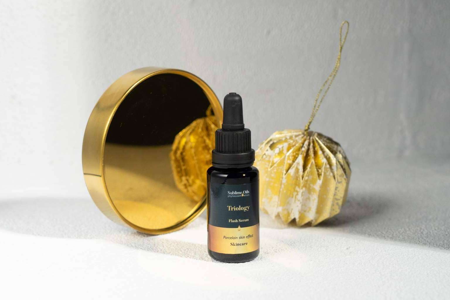 Serum Triology es un producto de referencia de reconocidos maquilladores para preparar la piel en Navidad