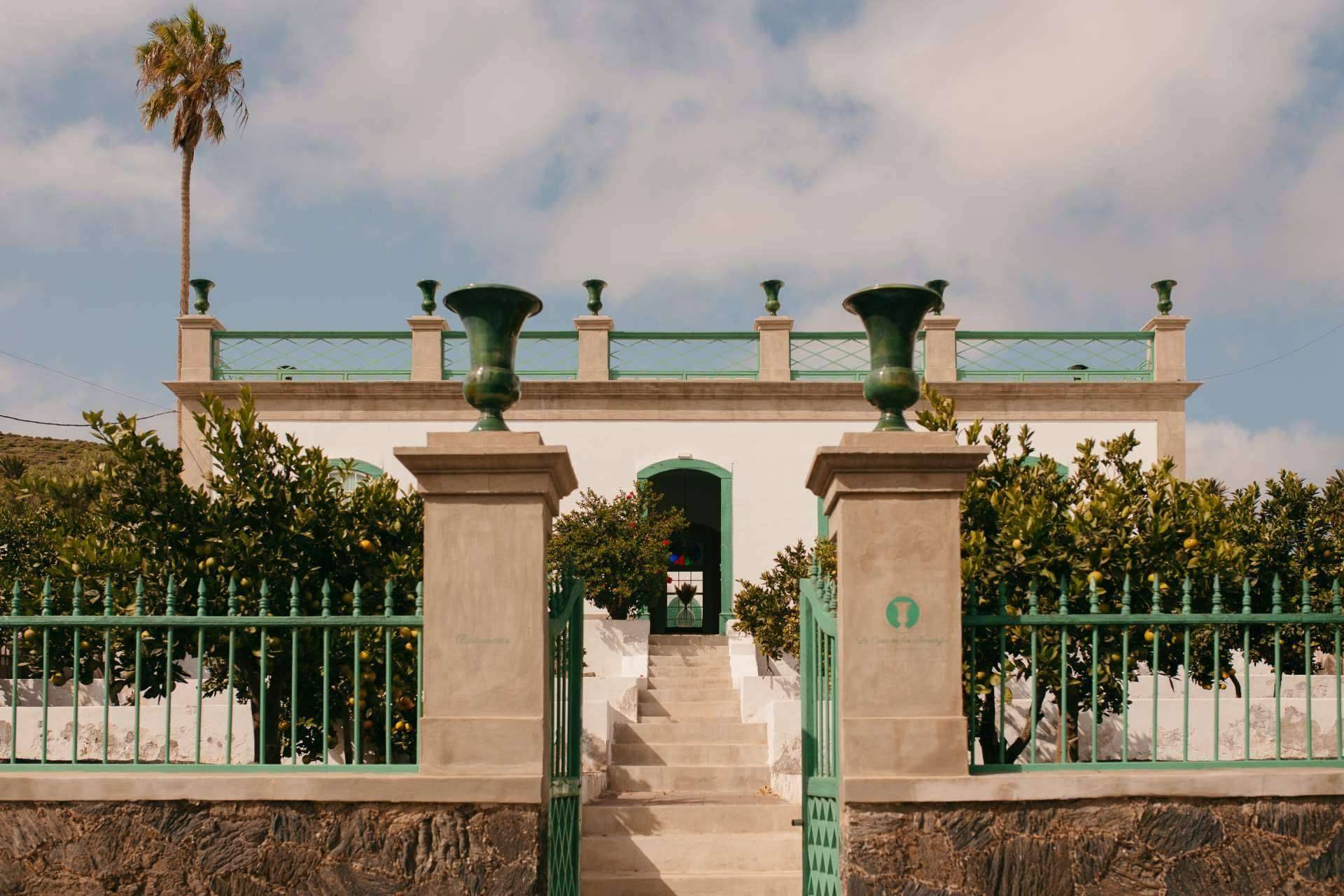 En el Registro de Patrimonio del Cabildo de Lanzarote, La Casa de los Naranjos ha sido catalogada como monumental