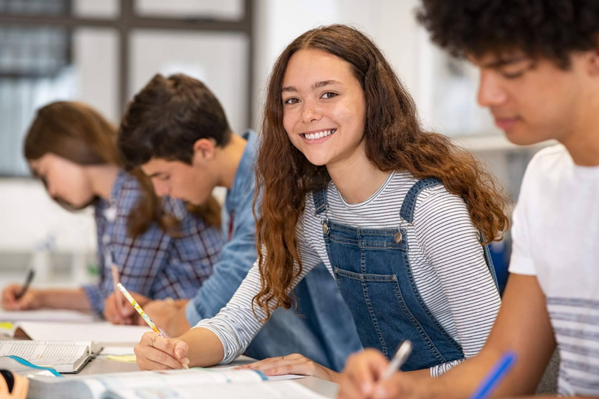 Las diferencias entre los ciclos formativos de grado medio y grado superior, por EEP iGroup