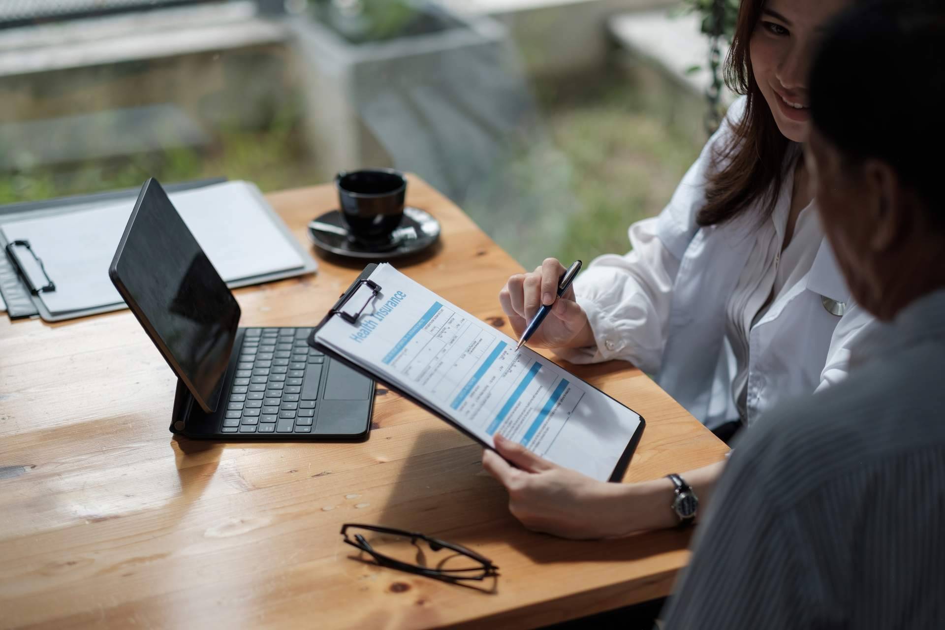Contratar seguros para todo tipo de clientes (particulares, autónomos y empresas), con Segurtempo