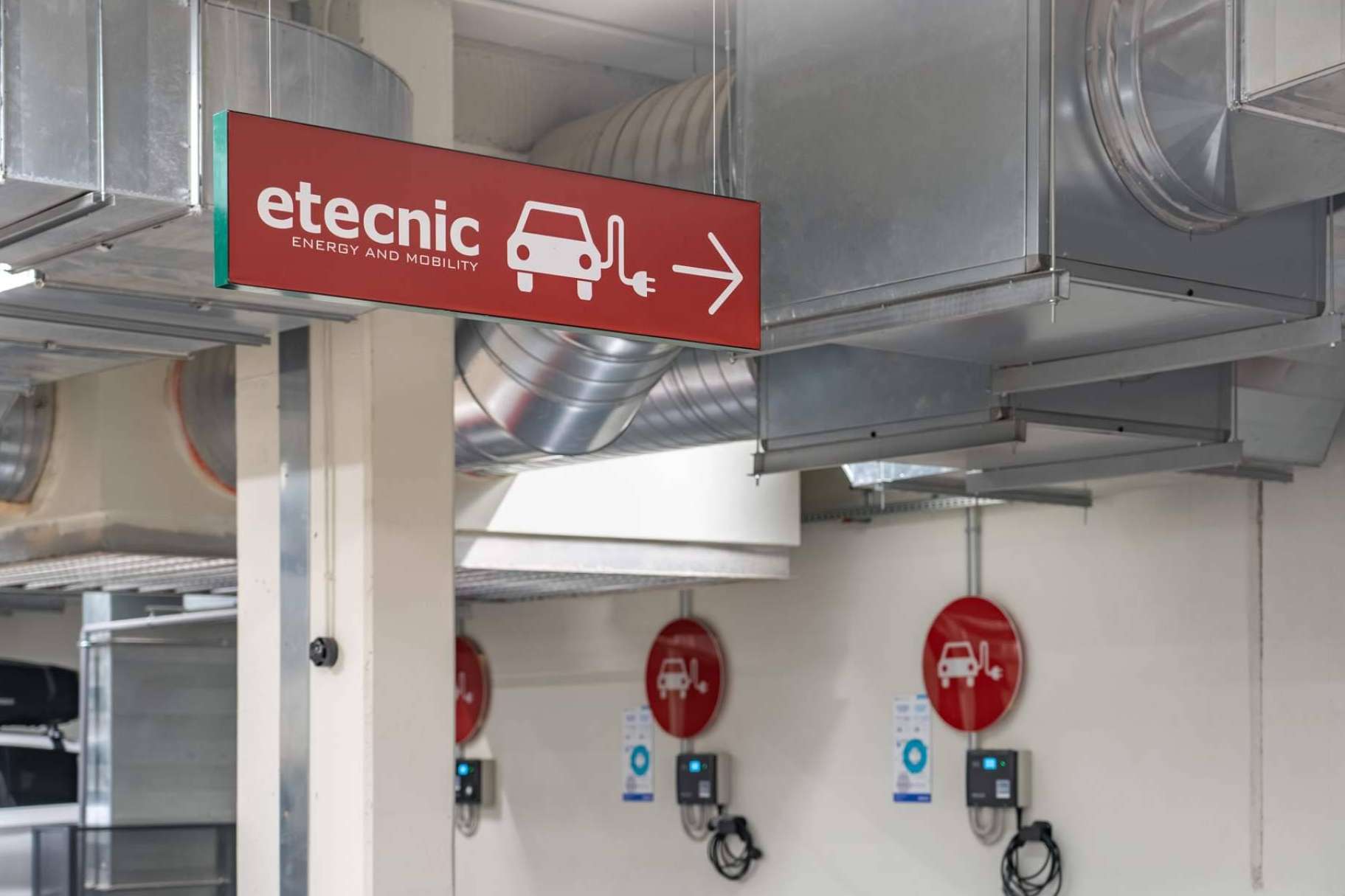 Etecnic gestionará los puntos de recarga en parkings de Núñez i Navarro