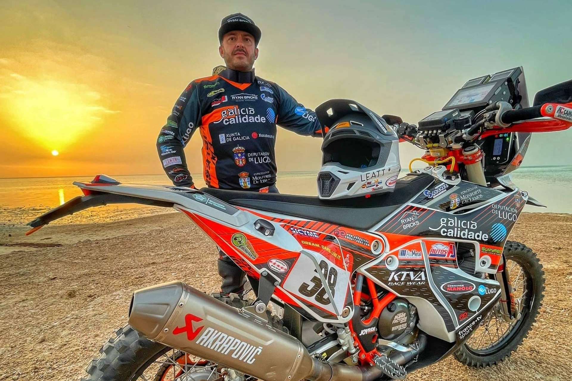 El catálogo de adhesivos personalizados motocross de ADHESIVOSEMBARRADOS