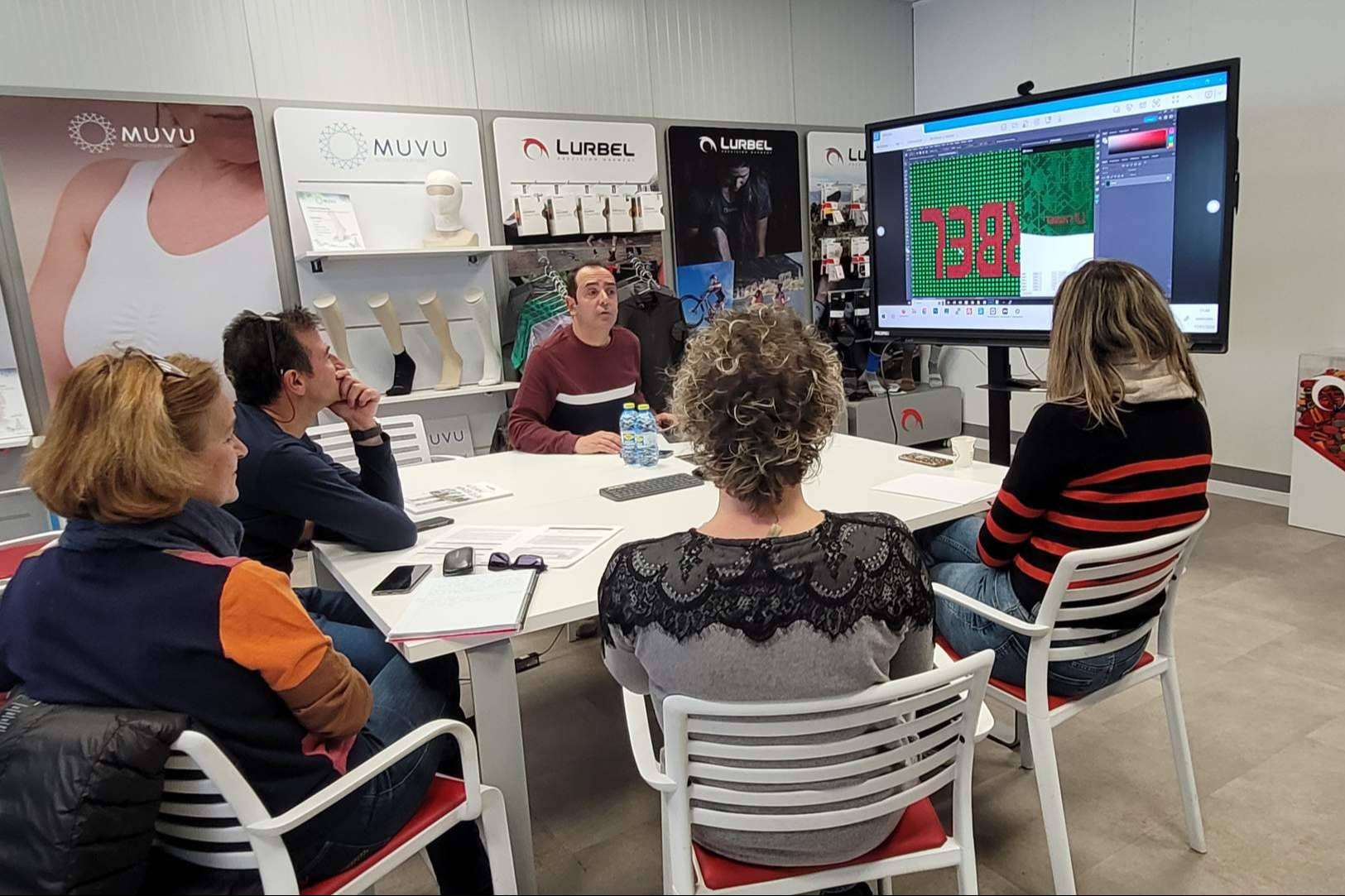 En el programa europeo EuroBoosTEX, MLS Textiles y Tecnologías Dim son pioneros en la transición verde y digital