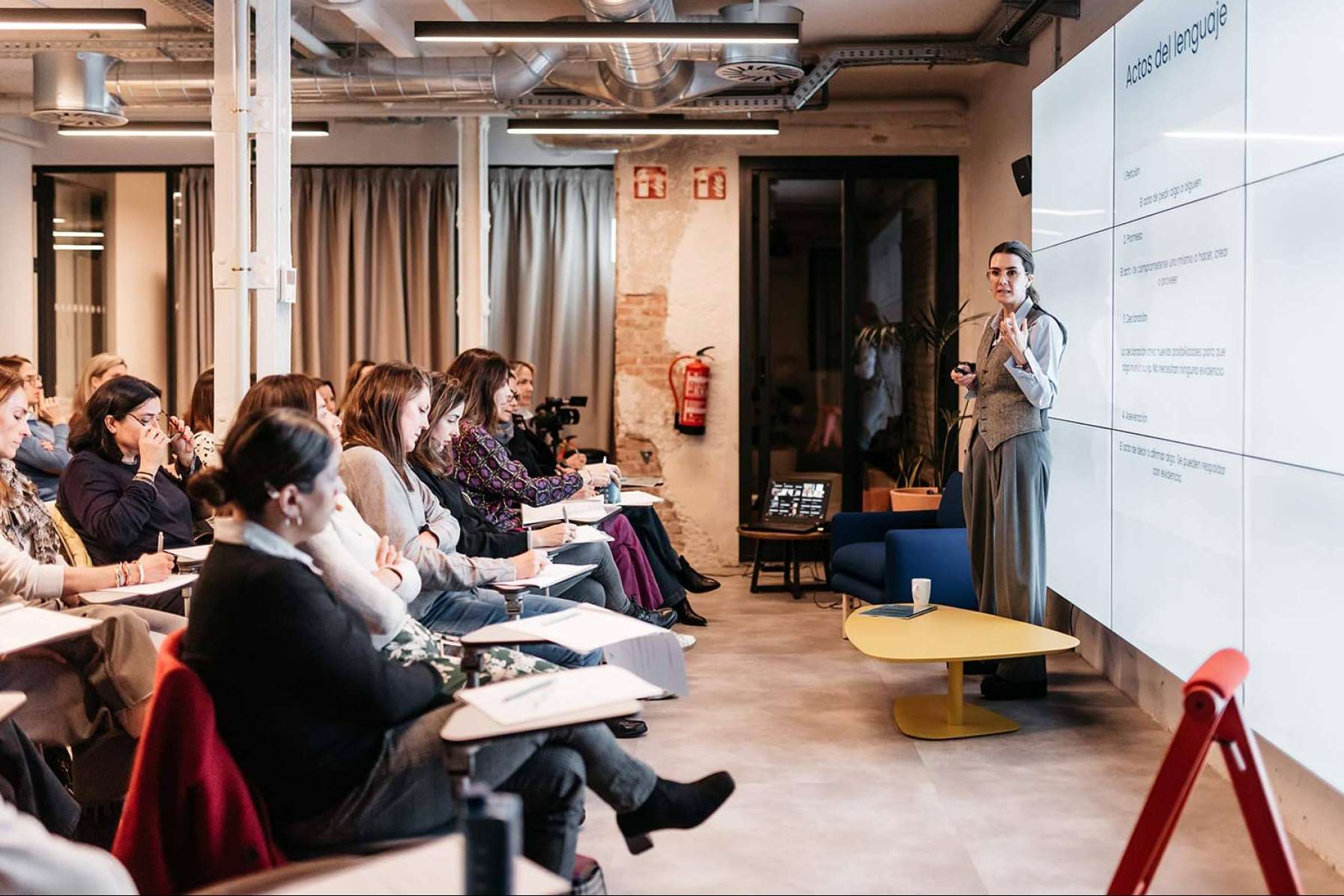 Soluciones integrales para eventos corporativos, rodajes y videopodcast en el centro de Madrid, de la mano de Mastermind