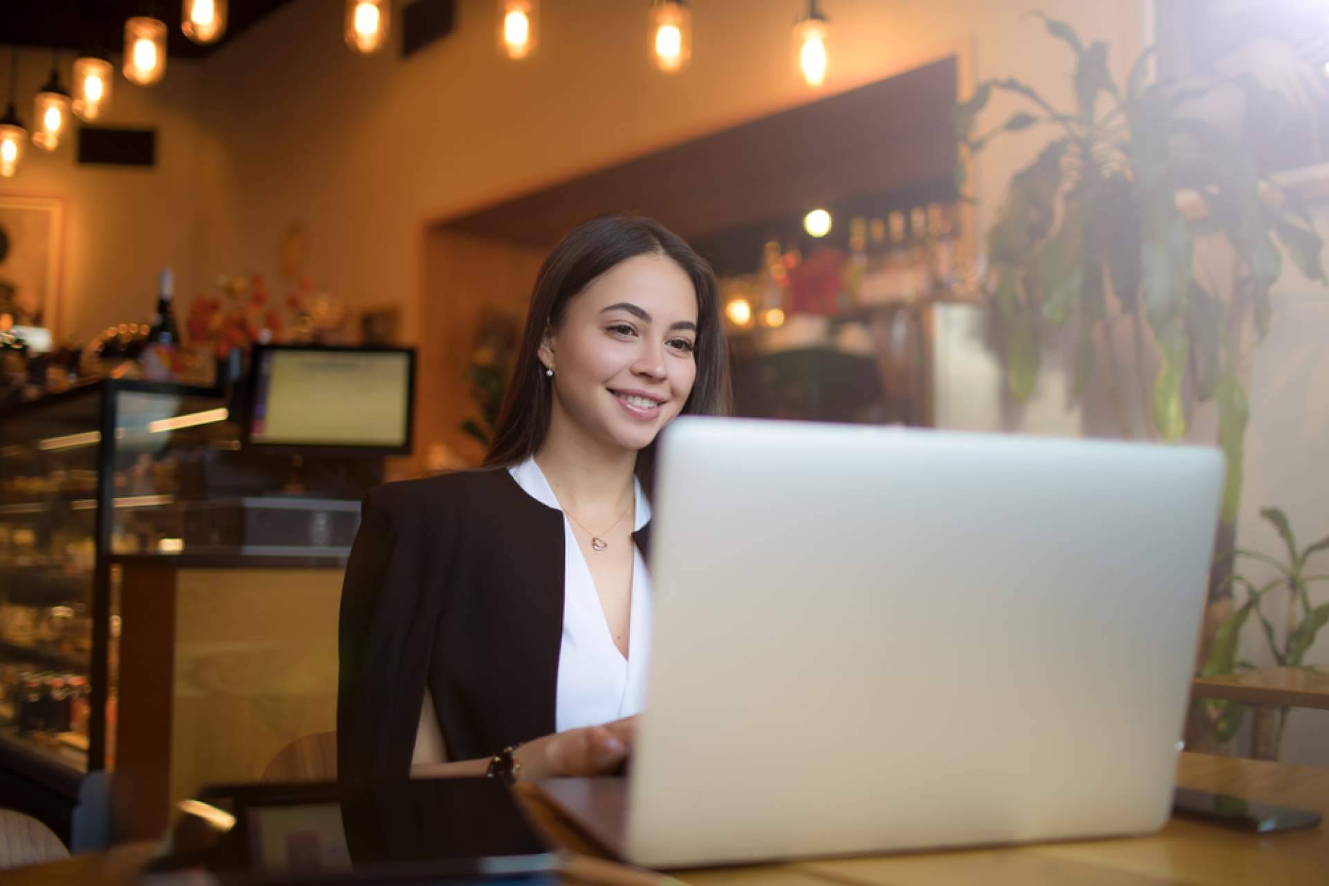 ¿Dónde encontrar un sistema de votación interactiva para empresas y eventos?  Custom Vote