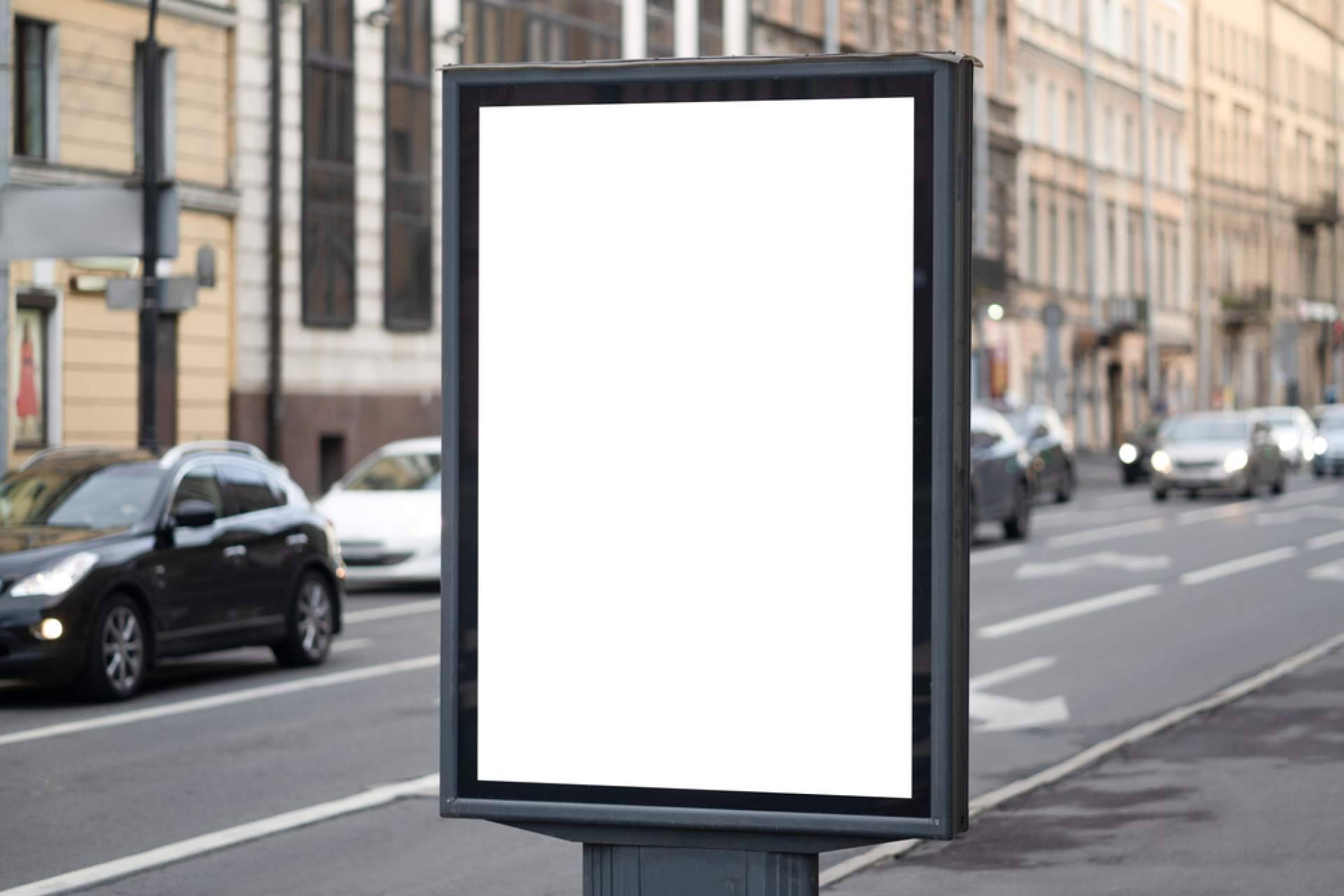 SrFlyer.com, especialistas en impresión de publicidad exterior fija