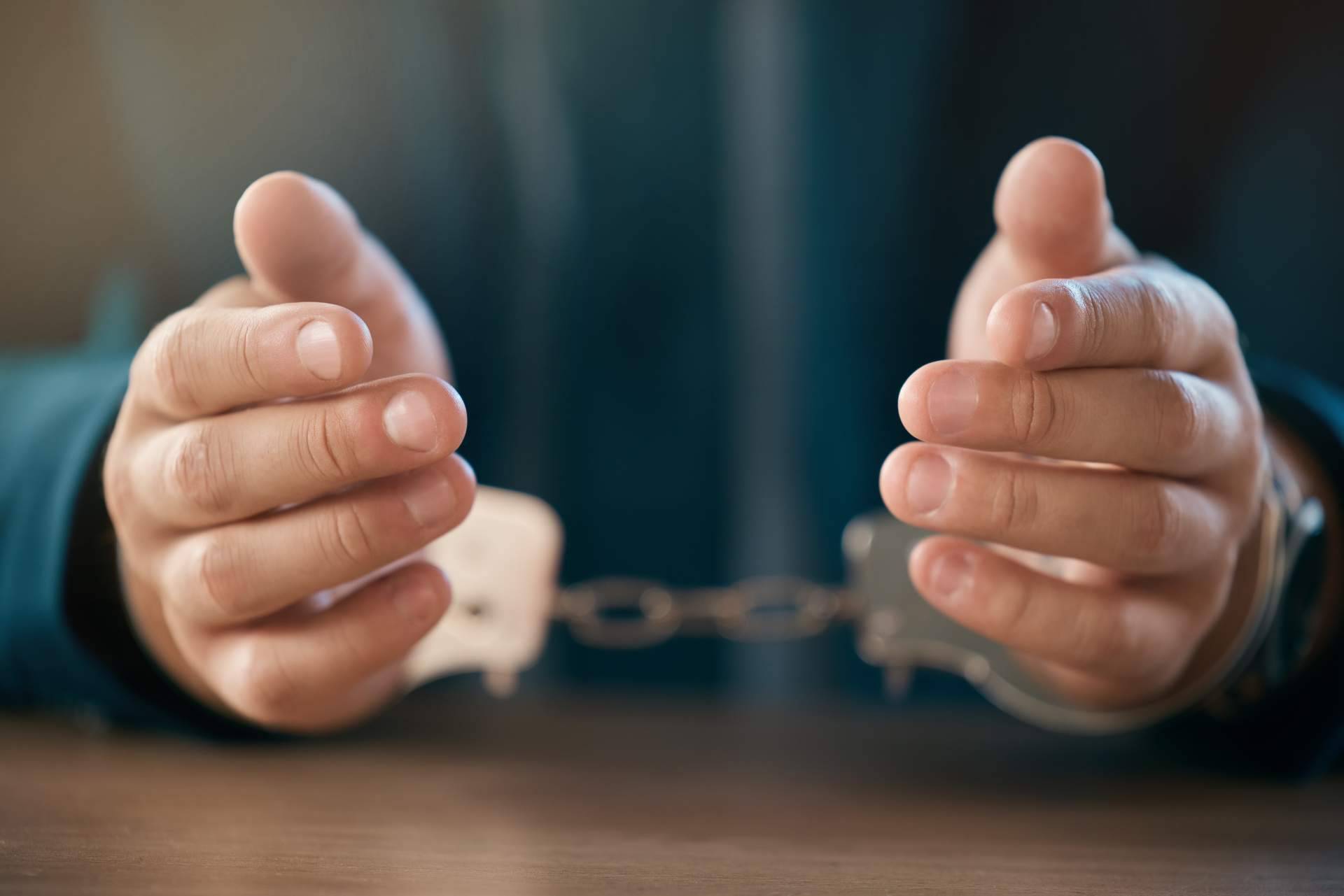 Un artículo esencial para los profesionales de la seguridad, las llaves para grilletes y esposas