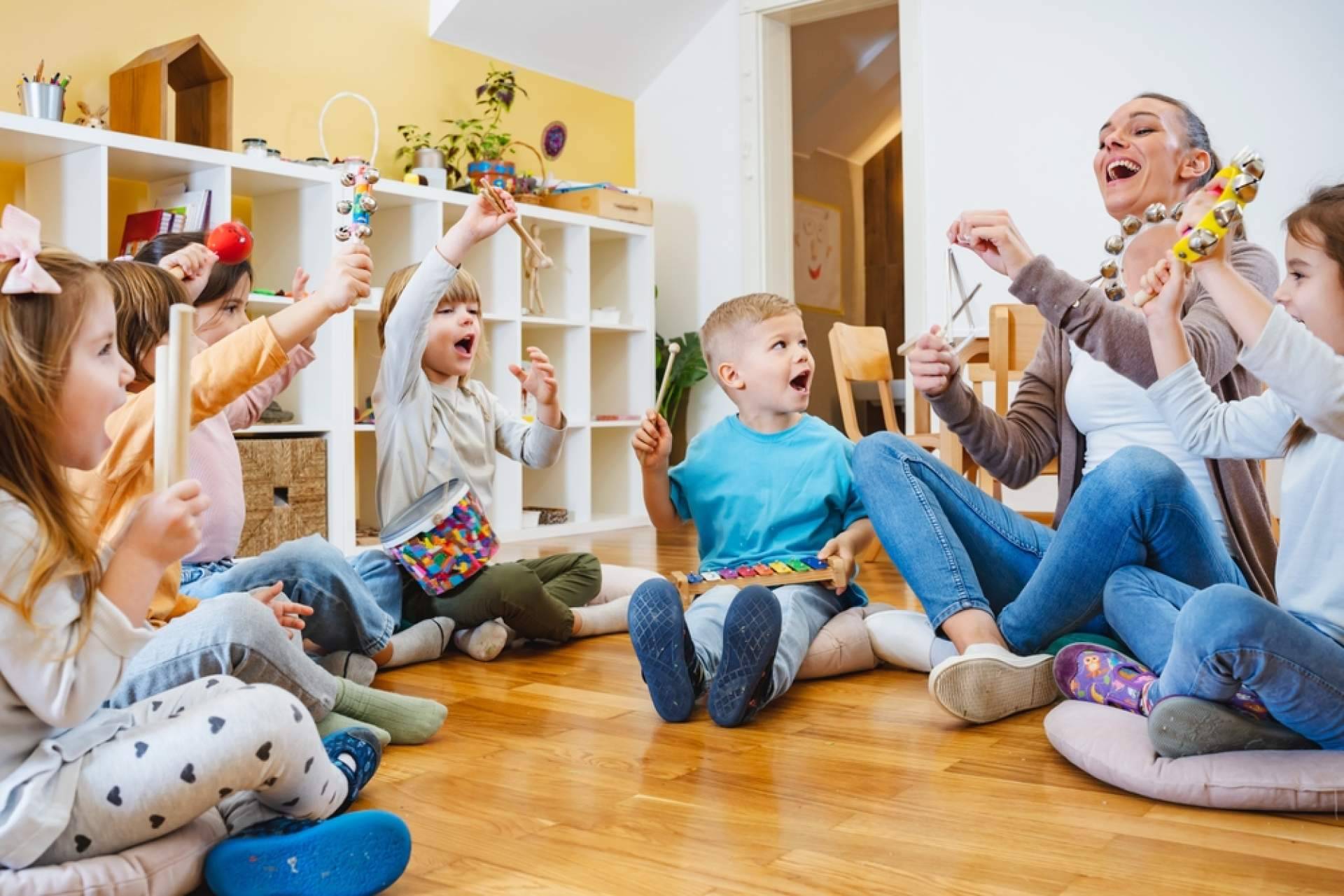 Pilares de la educación musical en los programas (Música y Movimiento) para niños de 3 a 6 años
