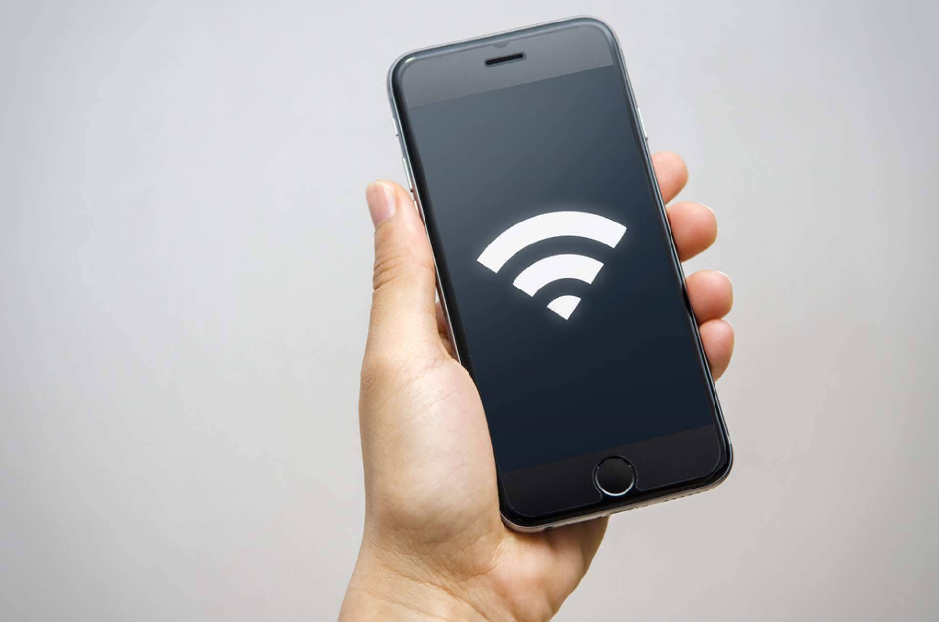 Mejorar la cobertura móvil 5G en naves industriales de la mano de Lamartel
