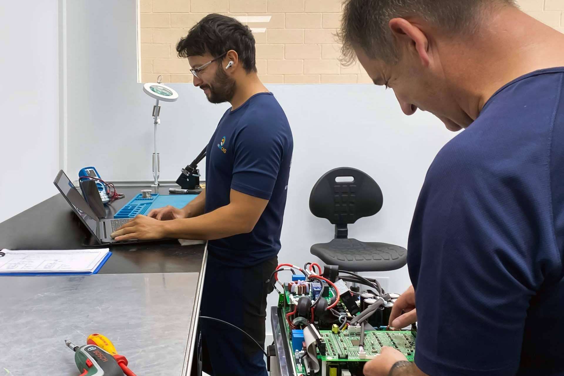 Rebacas cumple 10 años, servicio y productos para las energías renovables