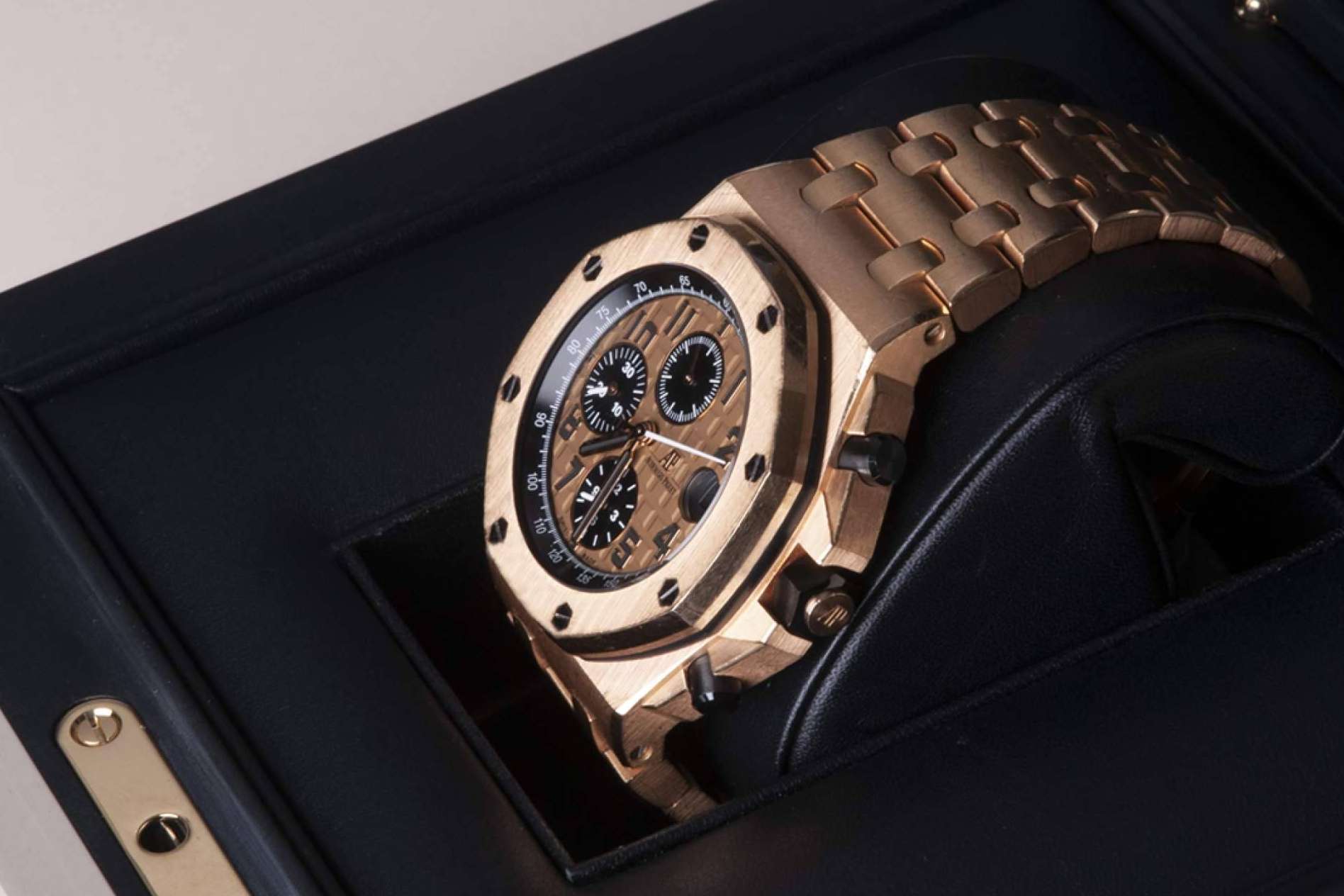 Bonhill ofrece compraventa relojes 2024