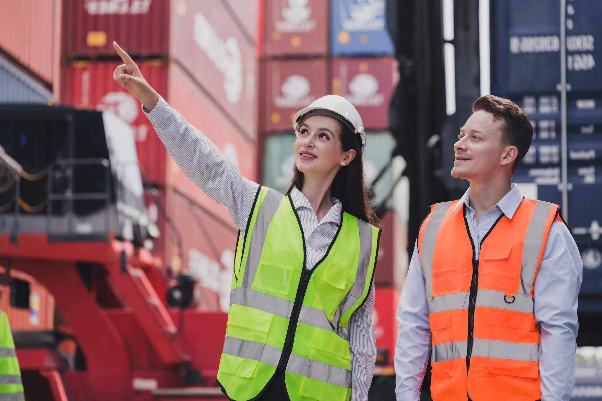 Easy Trans tiene más de 35 años de experiencia en el sector logístico