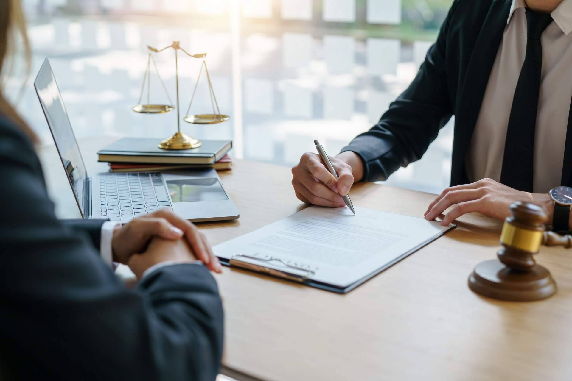 Servicios profesionales de recuperación de deudas por detectives privados, con Grupo Cabanach