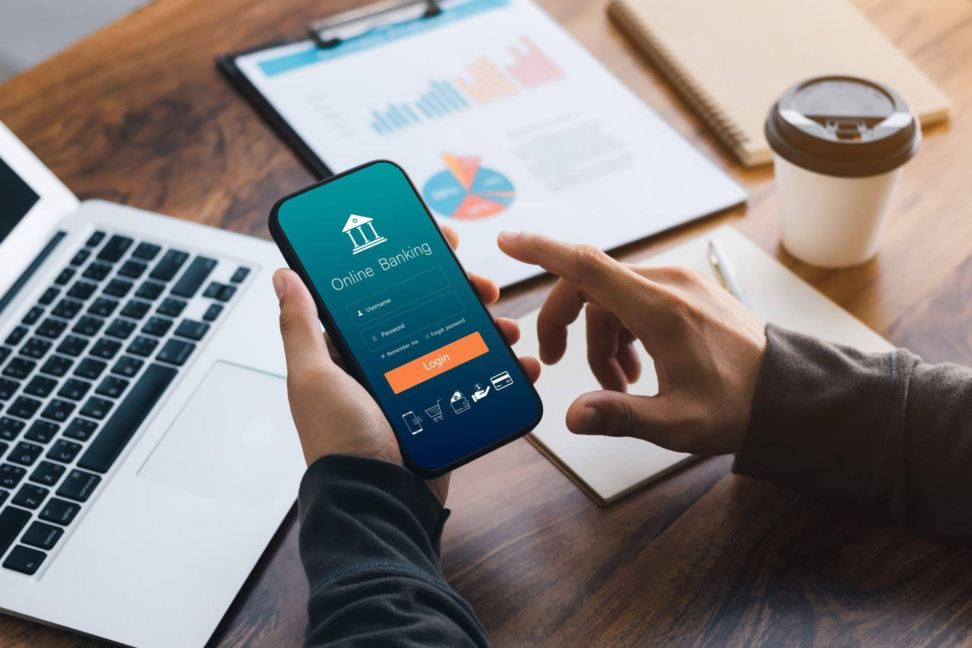 Legal Solutions Panamá brinda asesoramiento para abrir una cuenta bancaria en Panamá