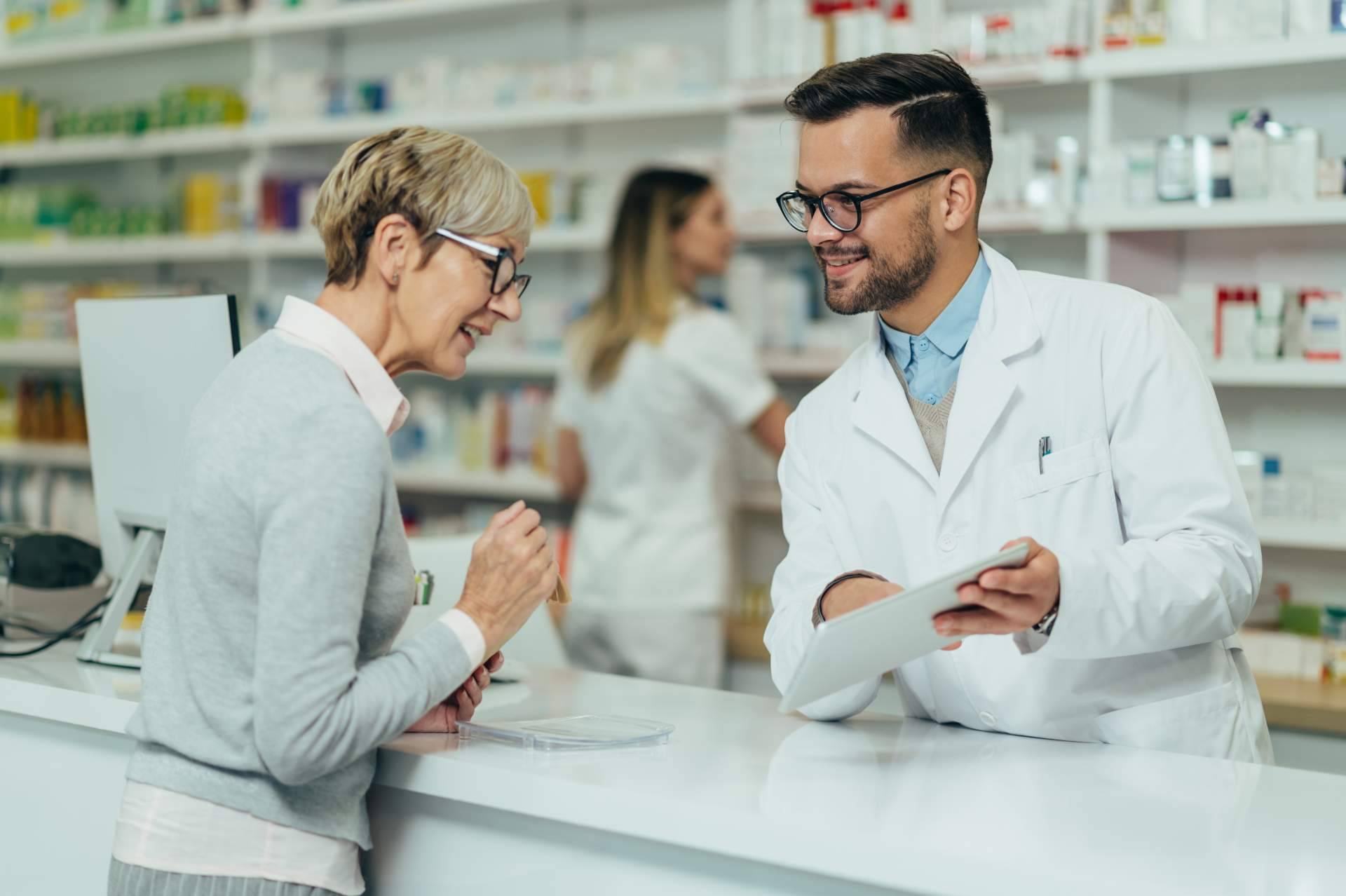 Las propuestas educativas para facilitar la transición al mercado laboral en farmacia y parafarmacia