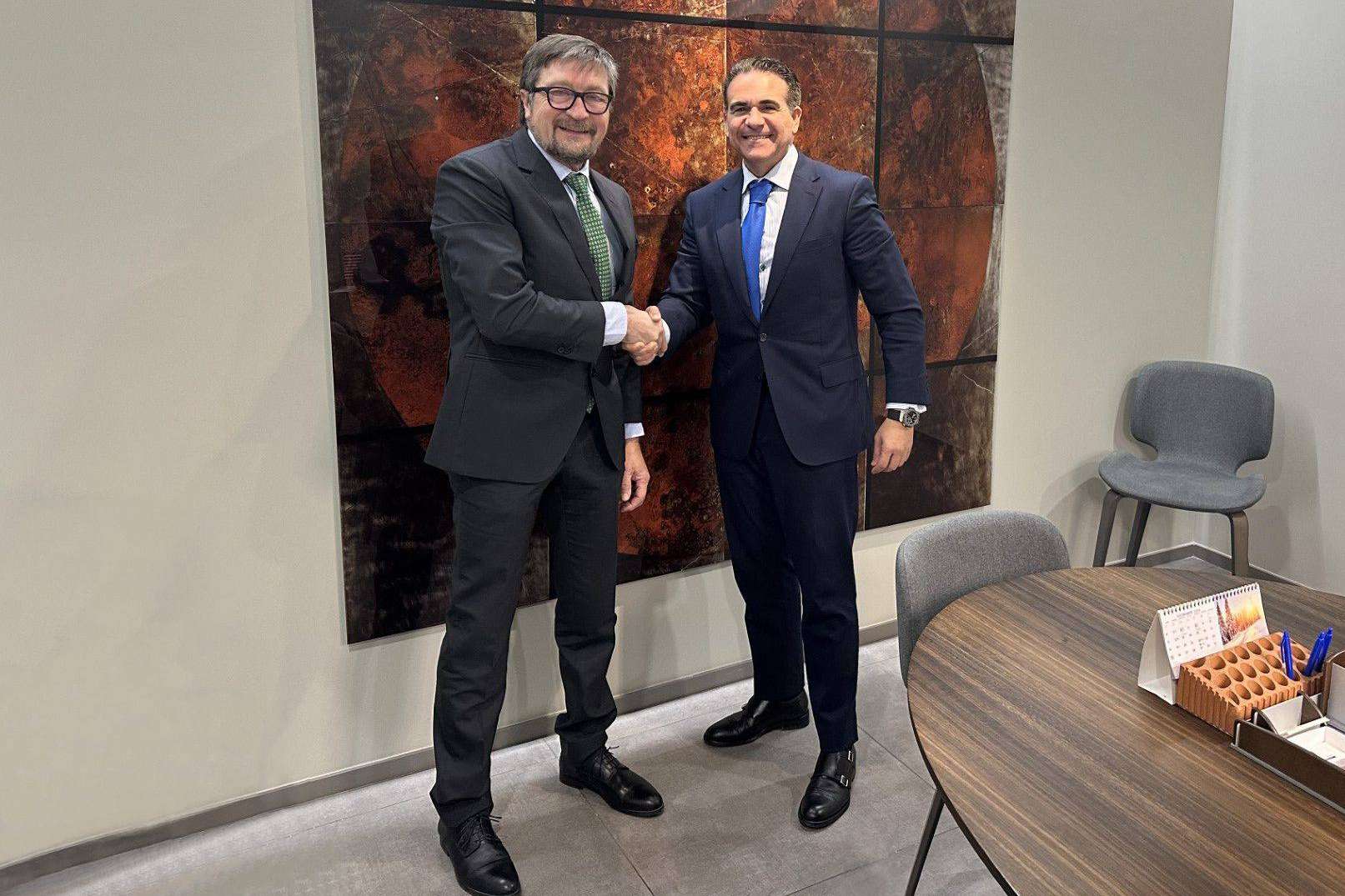 Las características de la adquisición de Comunicaciones Reunidas SL por parte de Praxya Group