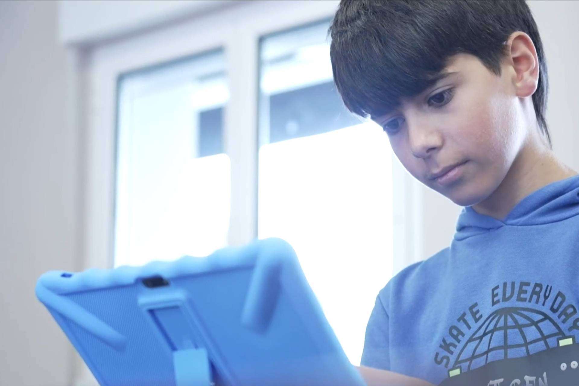 Conseguir un aprendizaje integral y seguro con la tablet para niños de SaveFamily