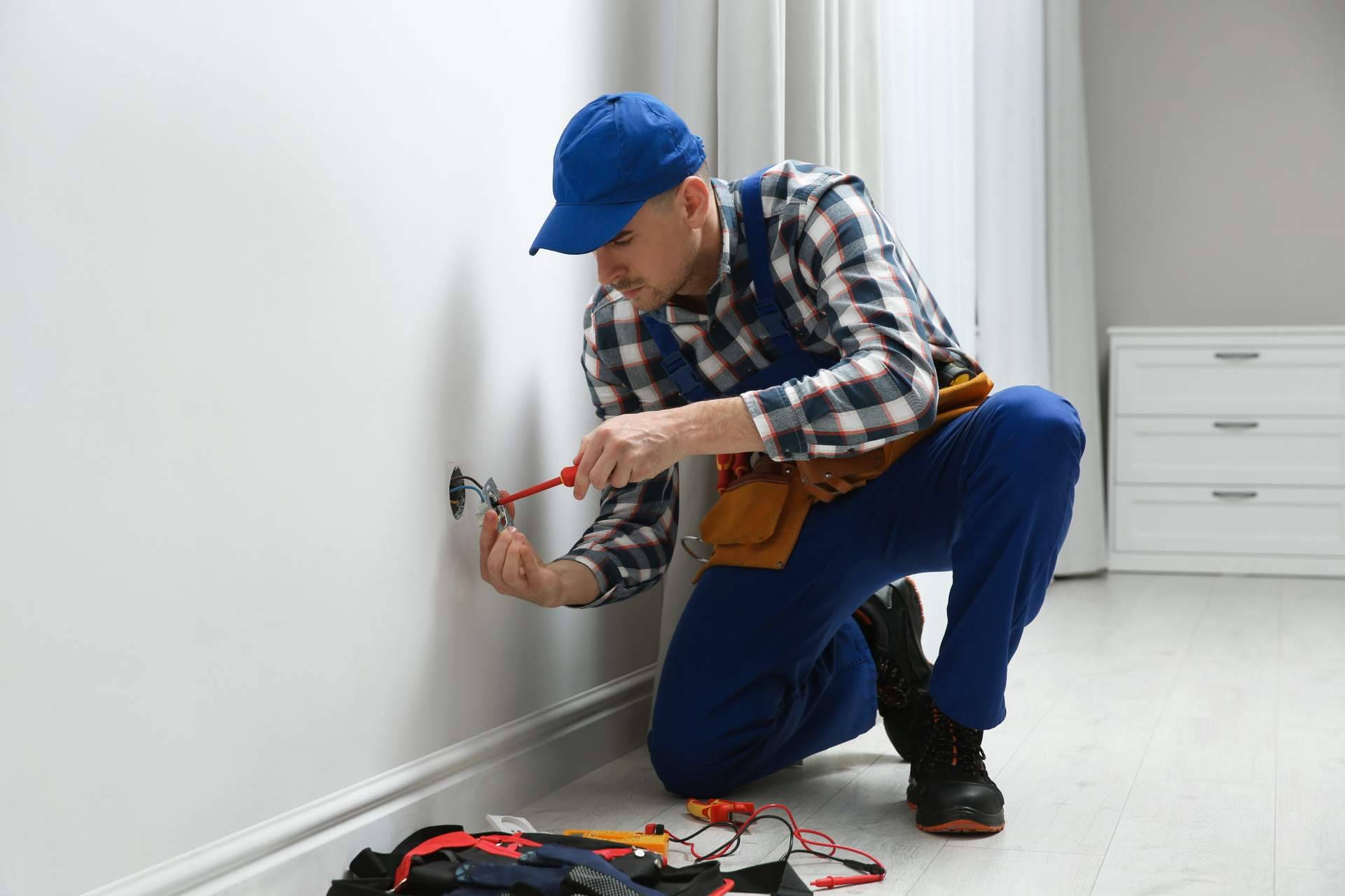 Una empresa de electricistas en Málaga es Reparartucasa