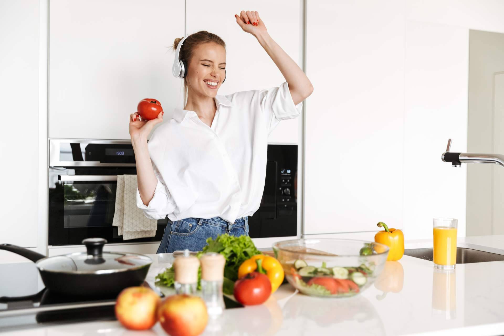 Diseñar una cocina americana para este 2024, de la mano de Reforma Cocinas
