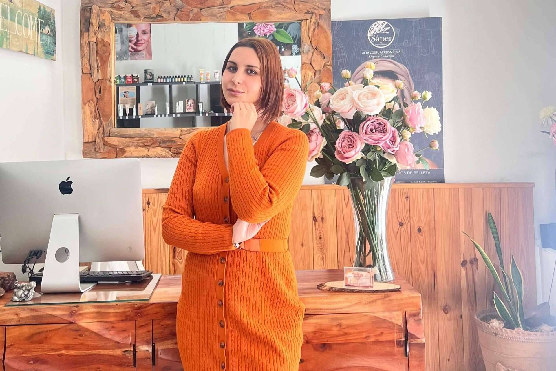 Rebeca Maldonado Castillo, fundadora y CEO de Sleimy, enumera algunos de los beneficios de los masajes en Barcelona