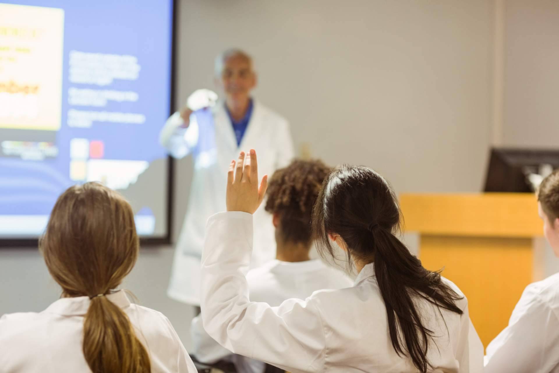 Agilizar los trámites a los españoles que deseen trabajar o estudiar en el extranjero, de la mano de Legaliza tu Título