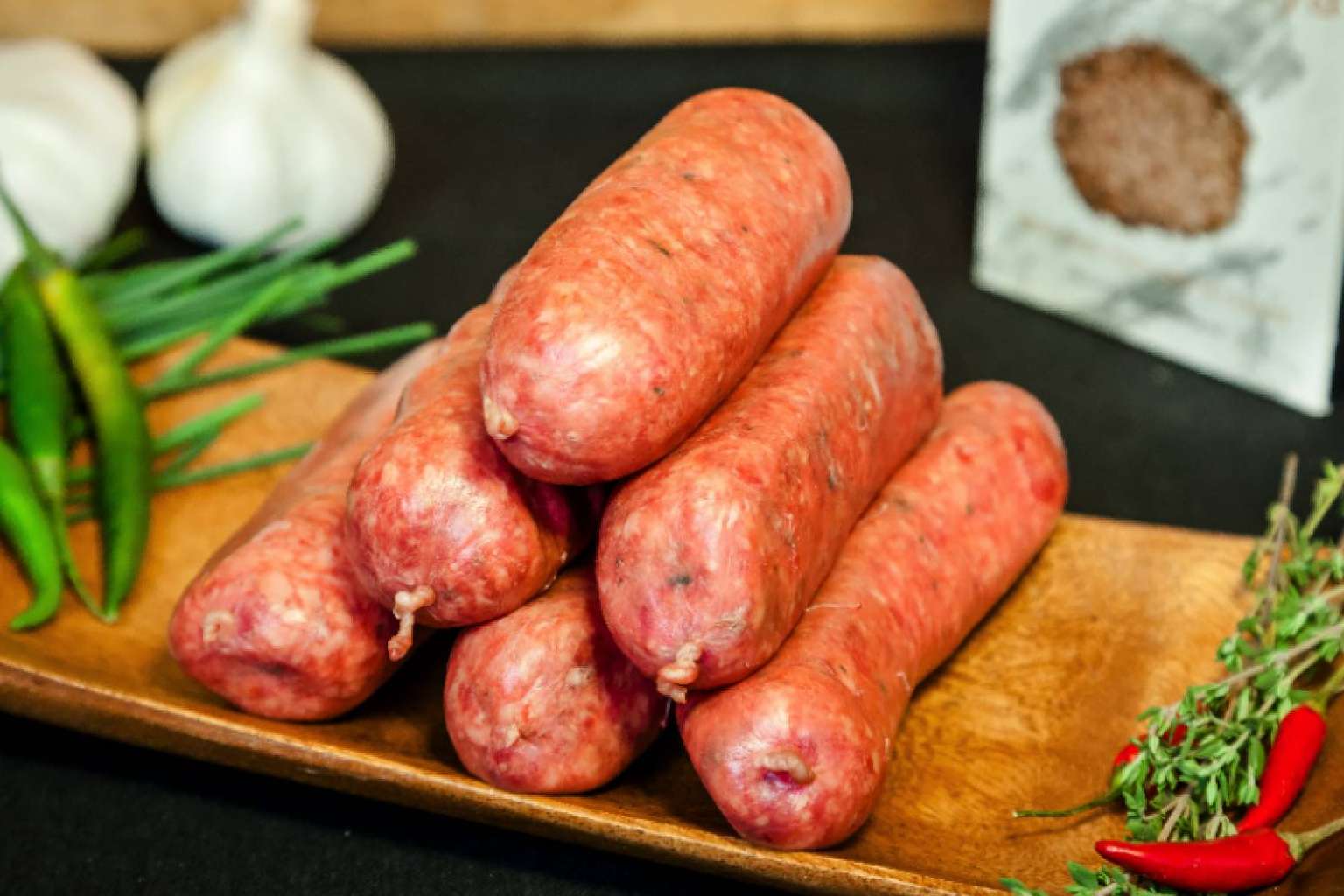 Delicatessen Argentina prepara el chorizo criollo estilo argentino