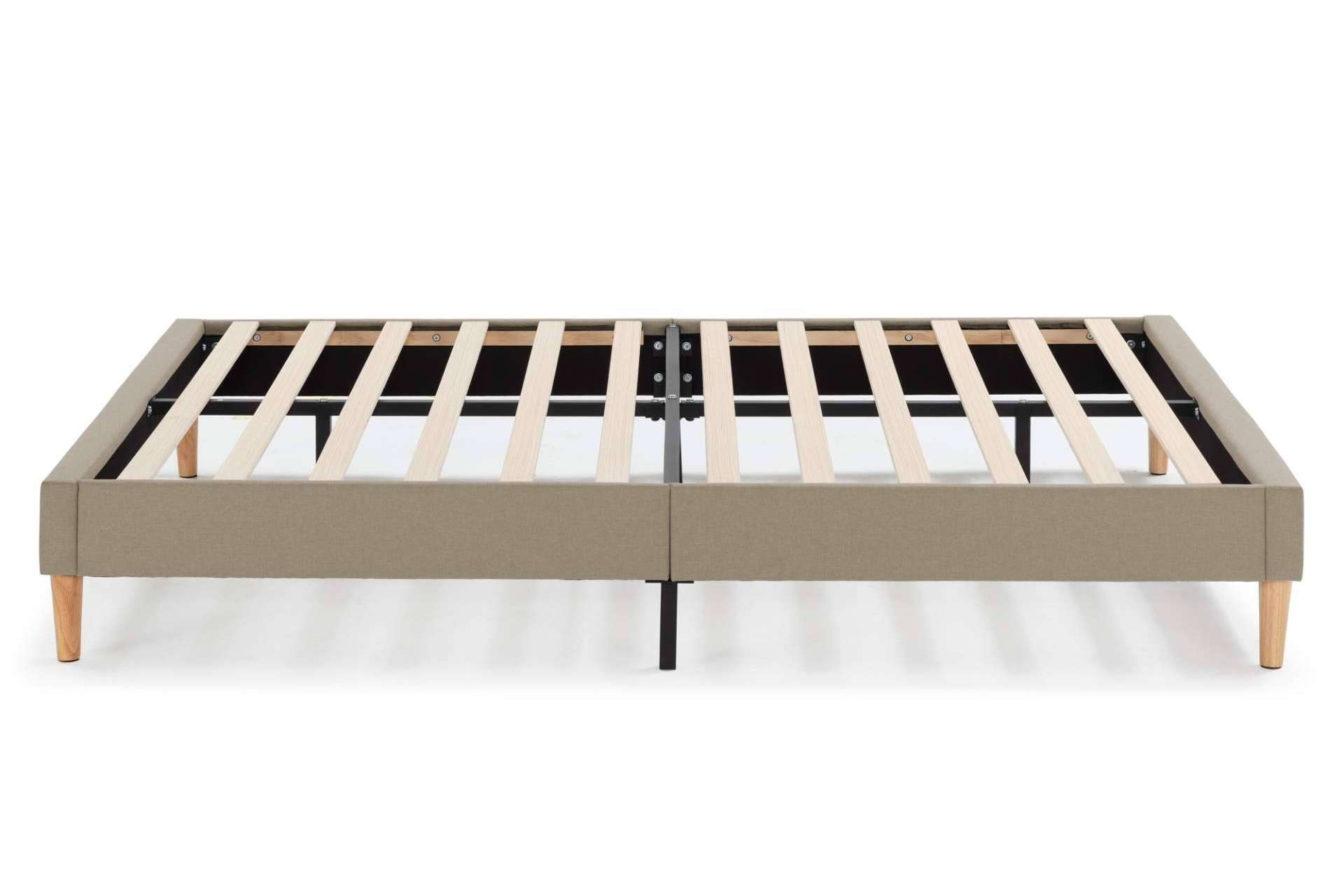 Los expertos de Top Mueble explican qué opción es mejor para el colchón;  un somier o una base tapizada