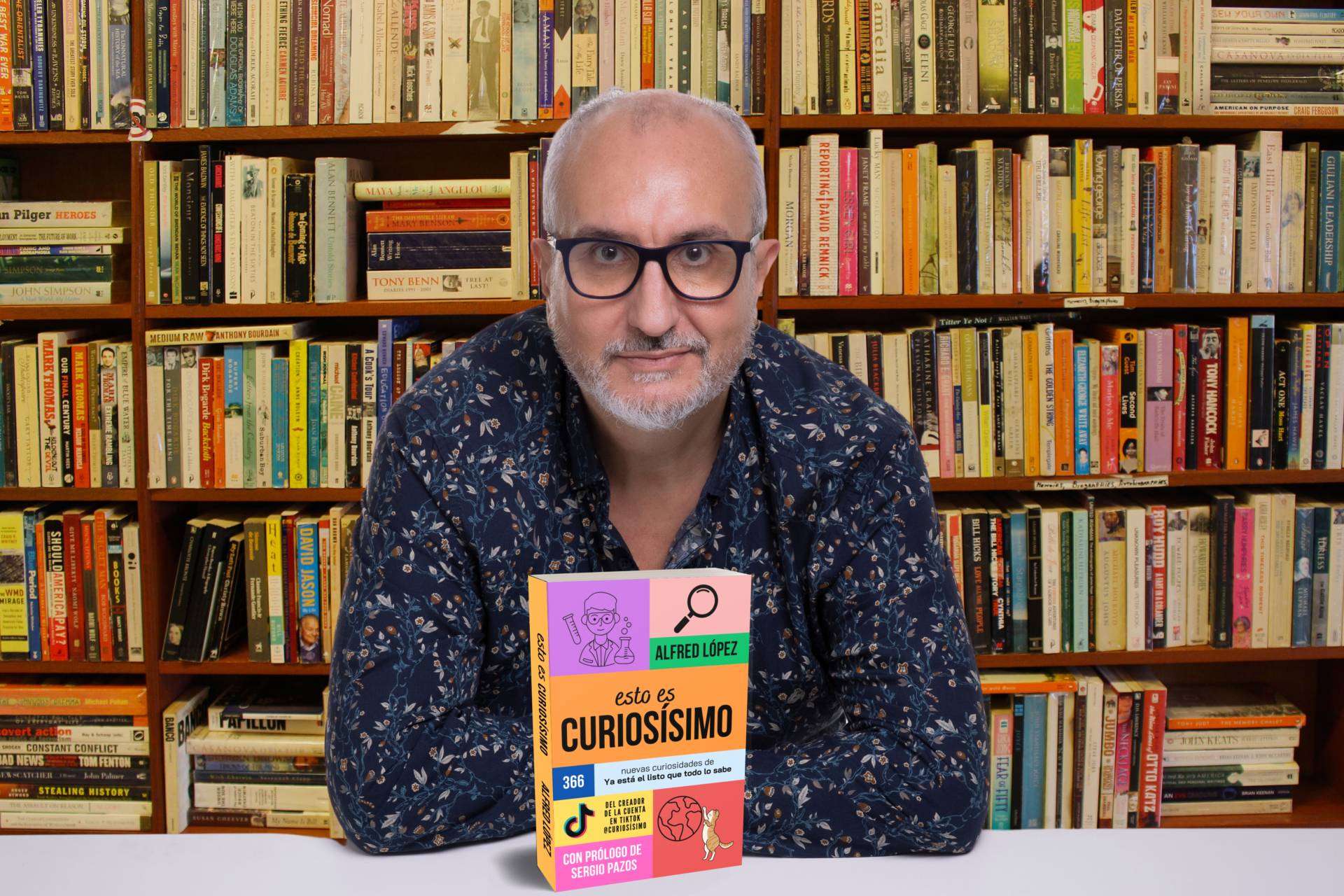 Alfred López presenta su nuevo libro de curiosidades; 'Esto es CURIOSÍSIMO'
