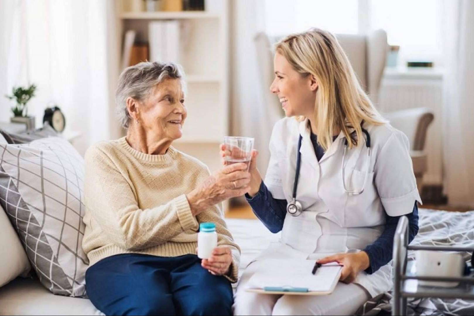 El impacto de la soledad en personas mayores y la necesidad de acompañamiento emocional