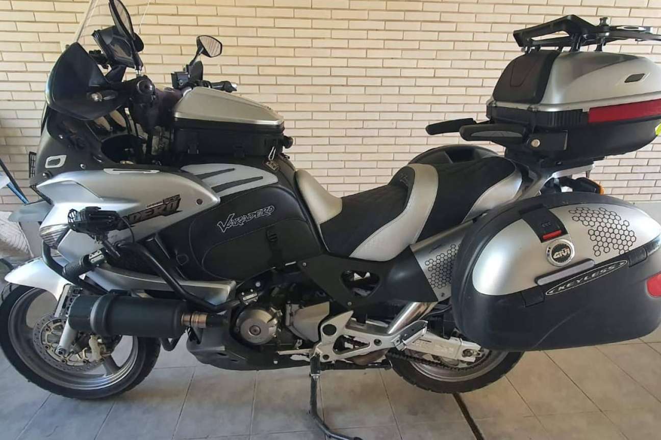Asientos confortables para viajes de verano en moto