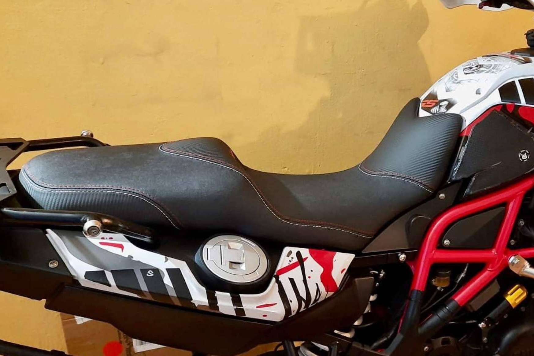 Asientos y fundas personalizables para motos con JM-Fundas