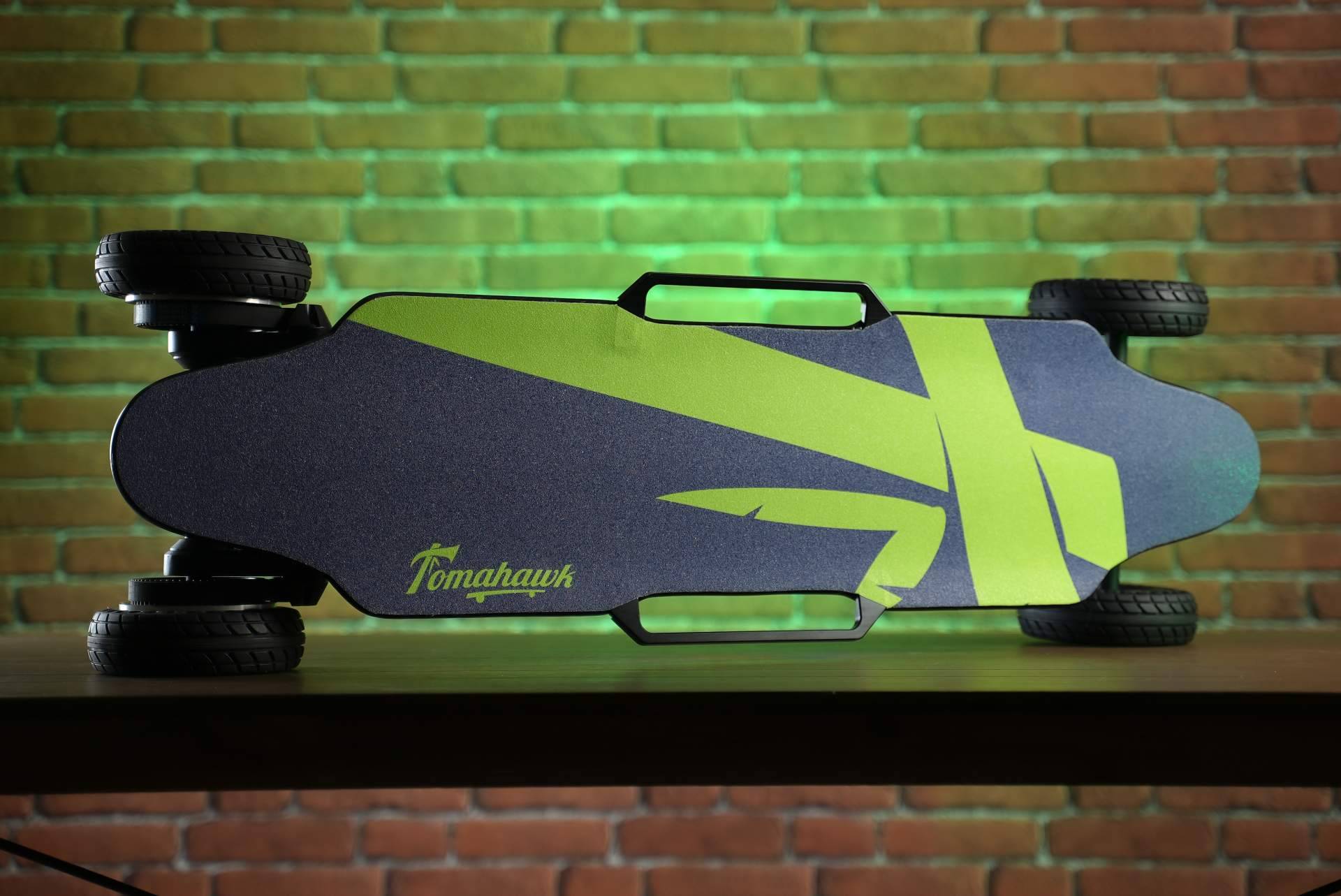 Tomahawk Hatchet; el longboard eléctrico todoterreno que redefine el skateboarding